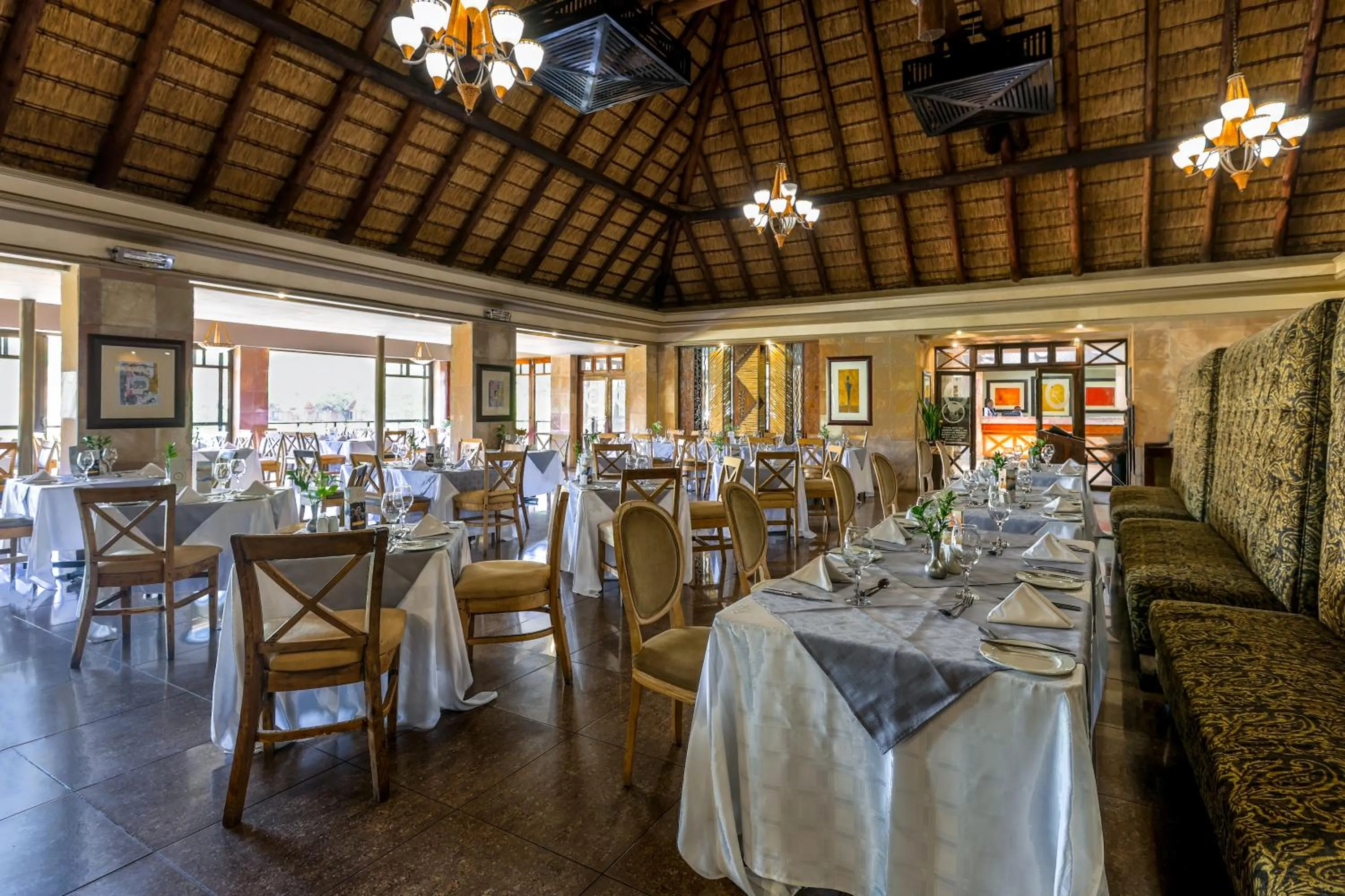Restaurant/places to eat in Kloofzicht Lodge & Spa