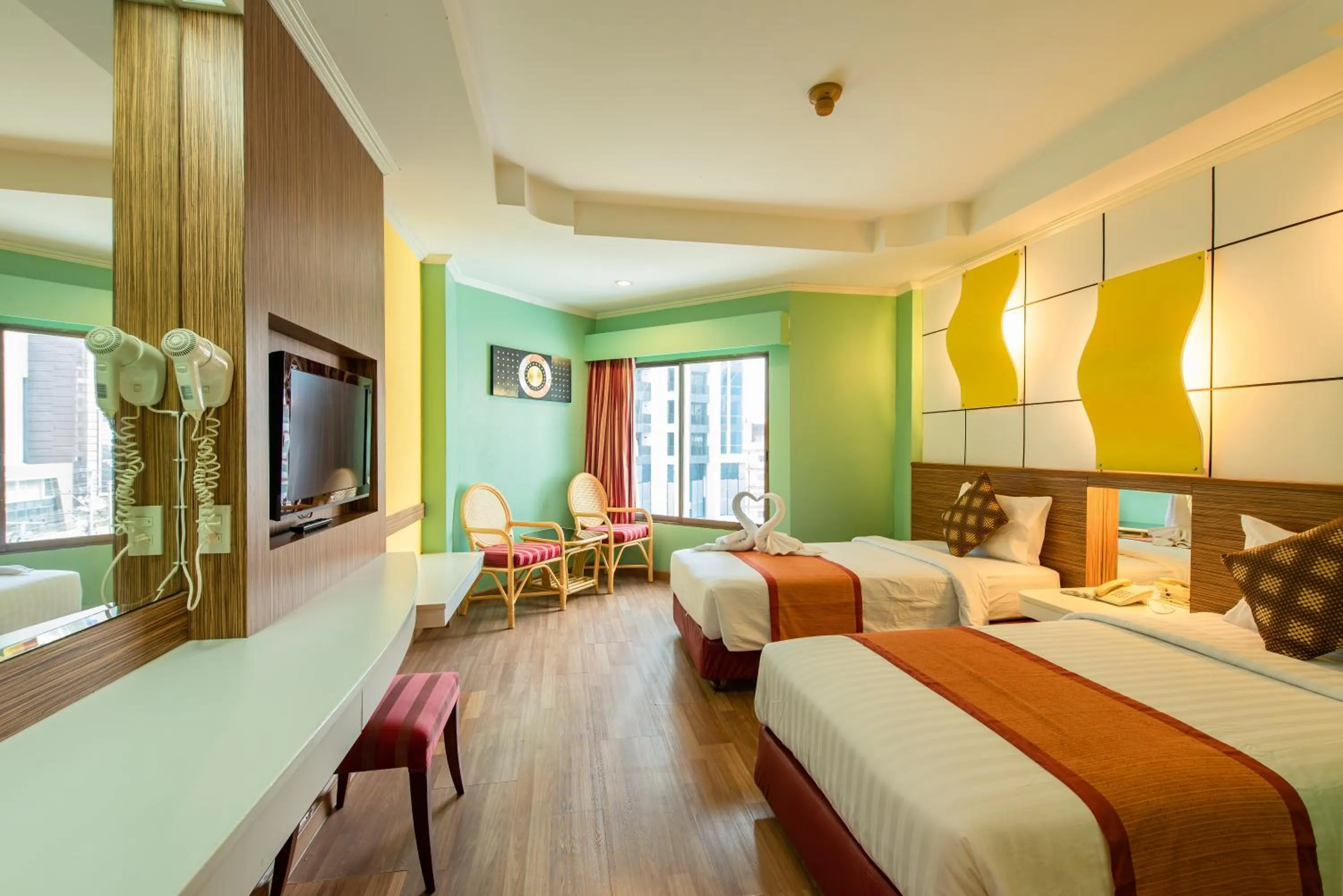 Photo of the whole room, Bed in Caesar Palace Hotel