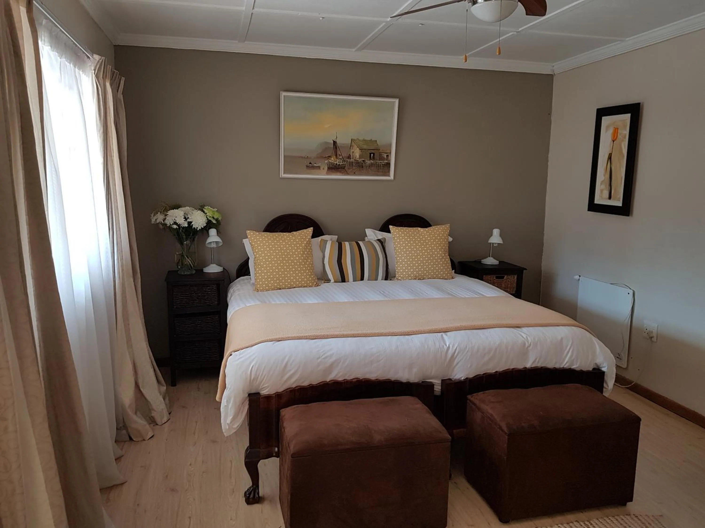 Bed in Apartment 7 On Oakleigh