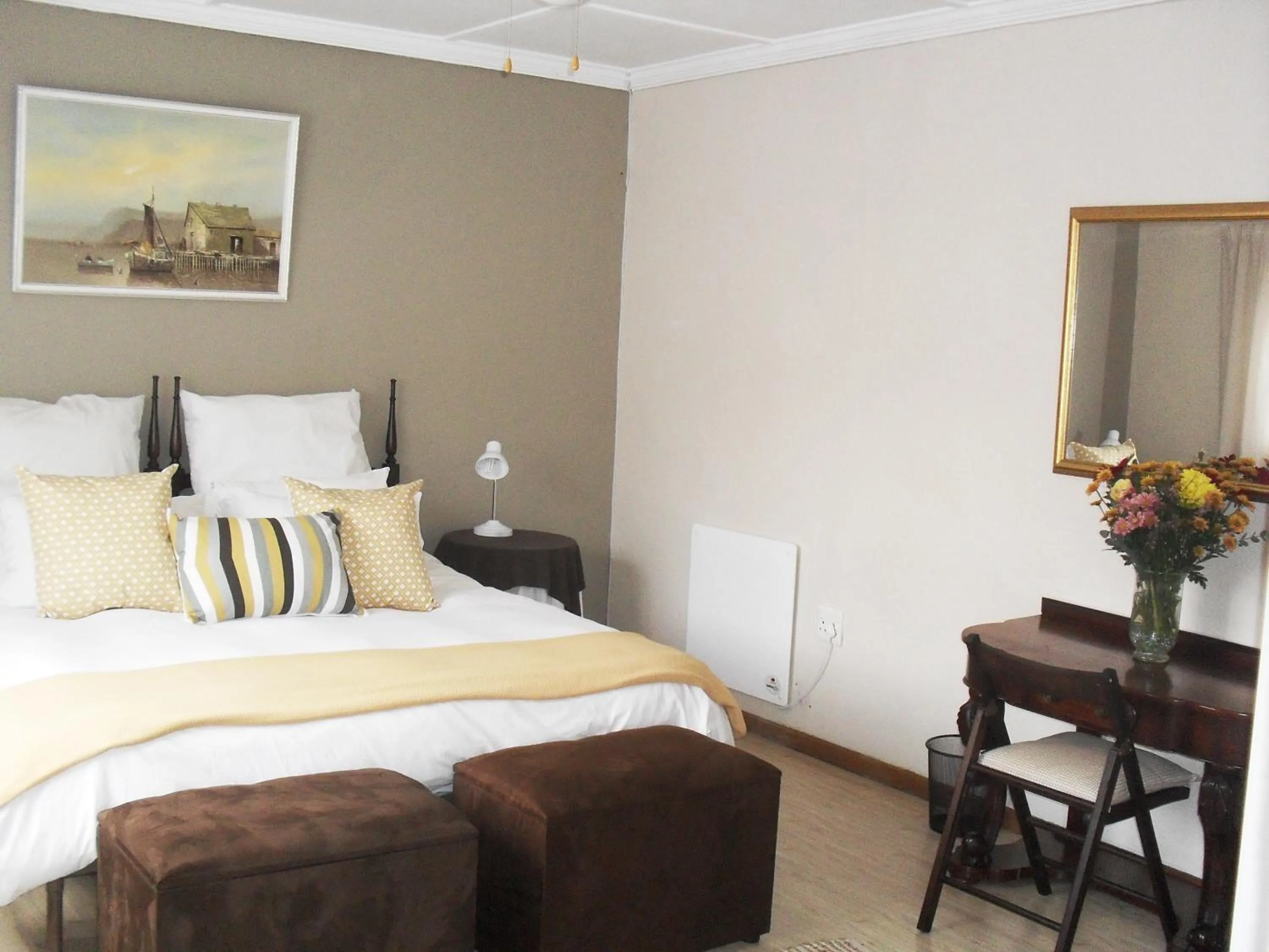 Bed in Apartment 7 On Oakleigh