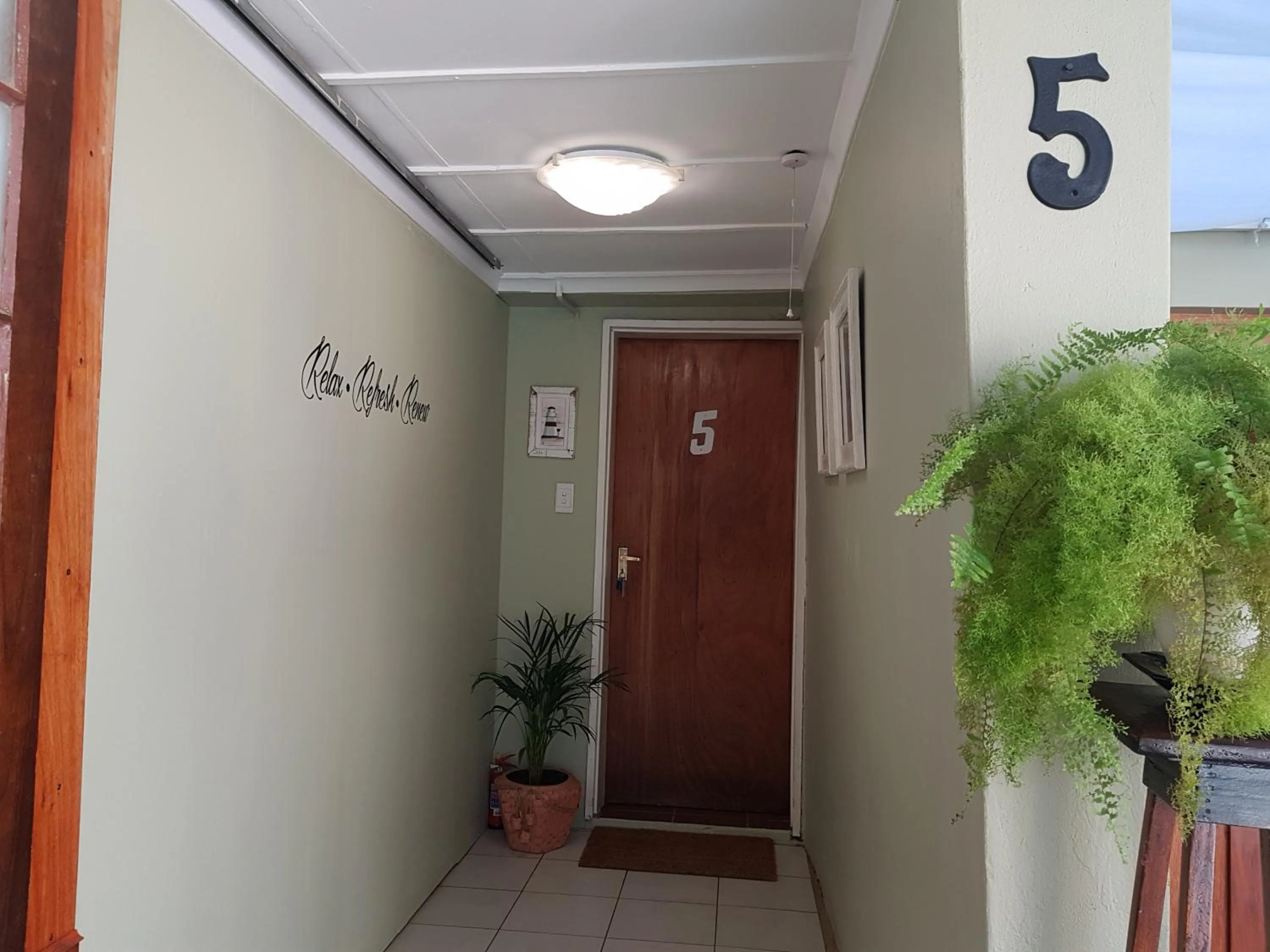 Facade/entrance in Apartment 7 On Oakleigh