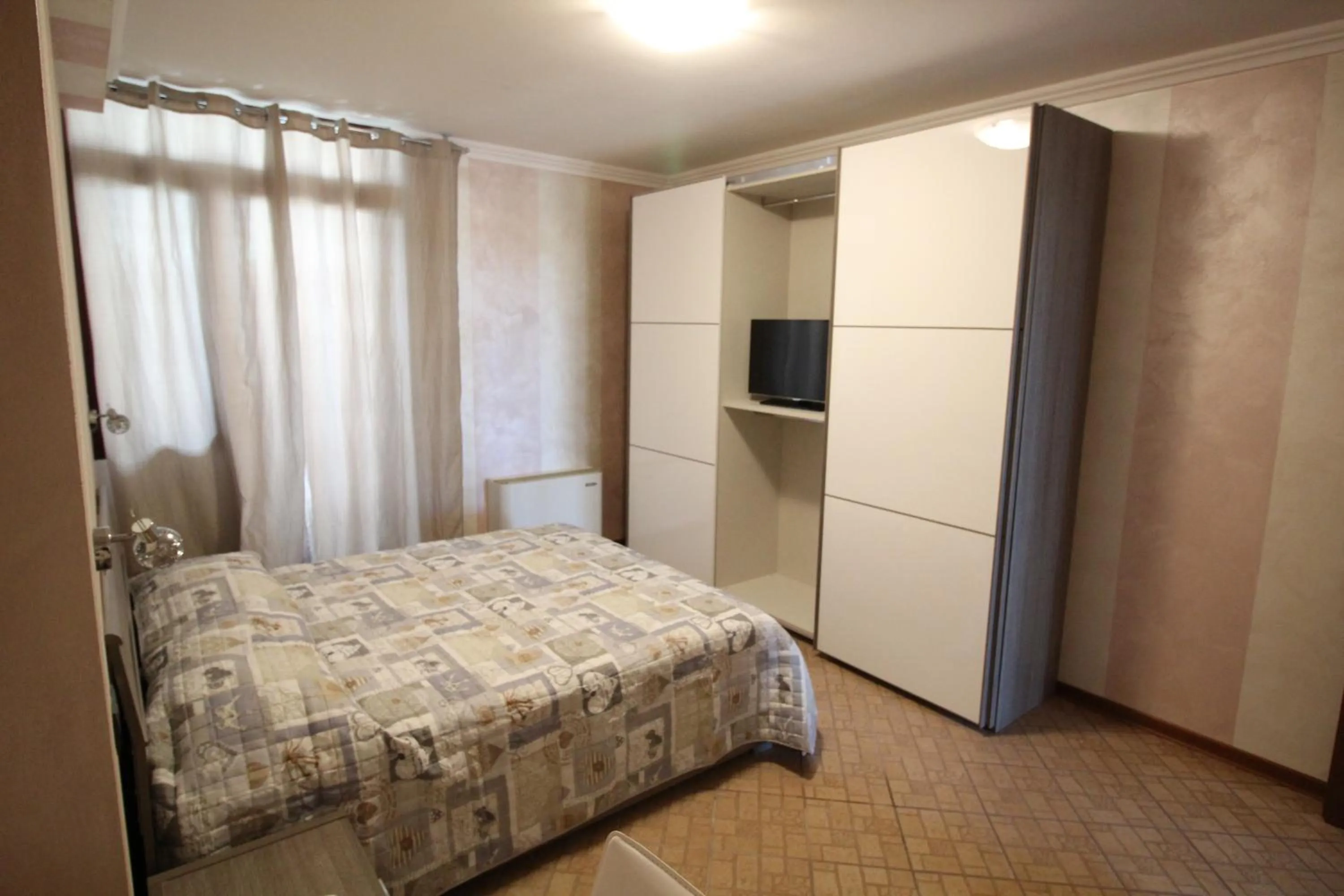 Bedroom, Bed in Del Prado