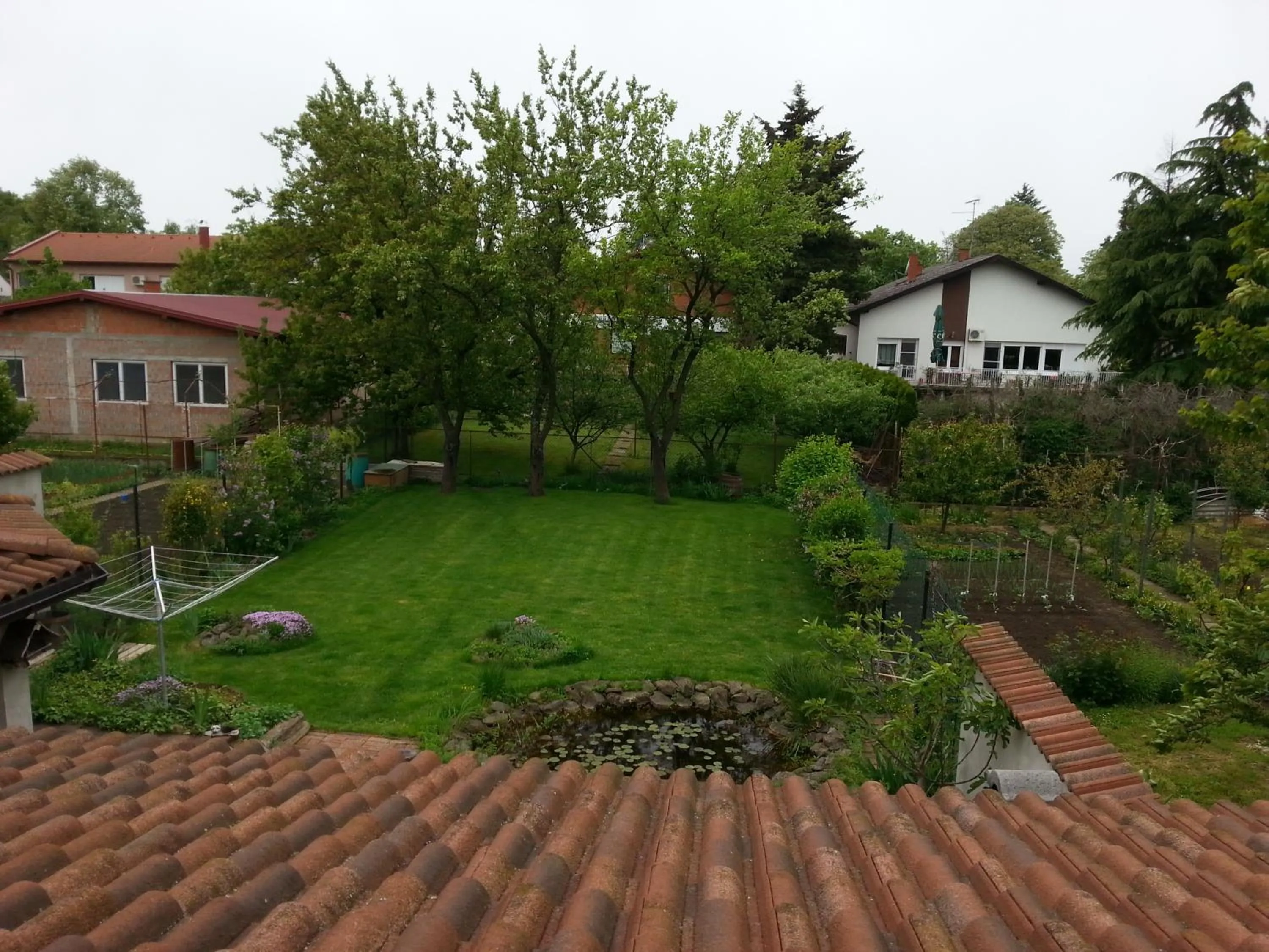 Garden in Studio Apartments Korosteljev