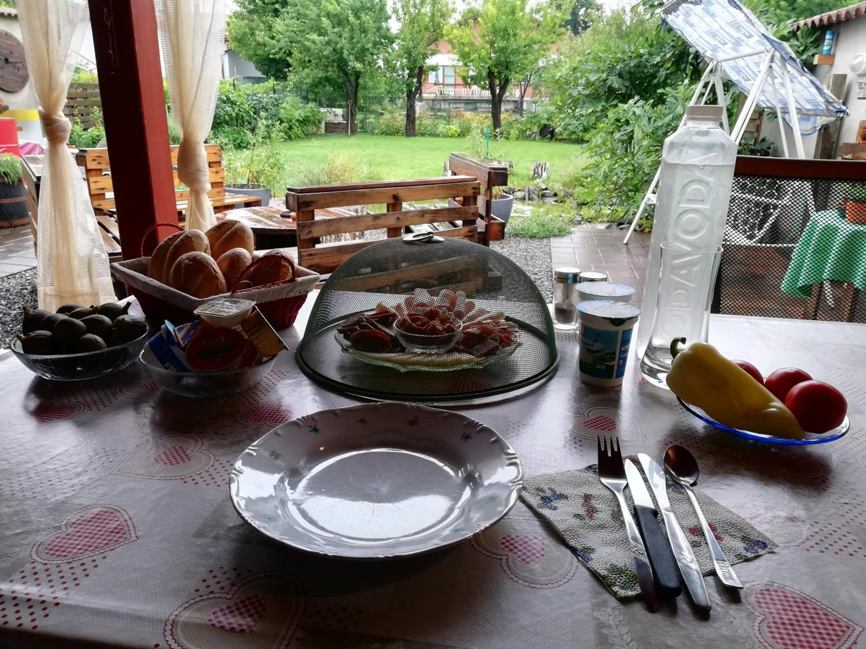 Breakfast in Studio Apartments Korosteljev