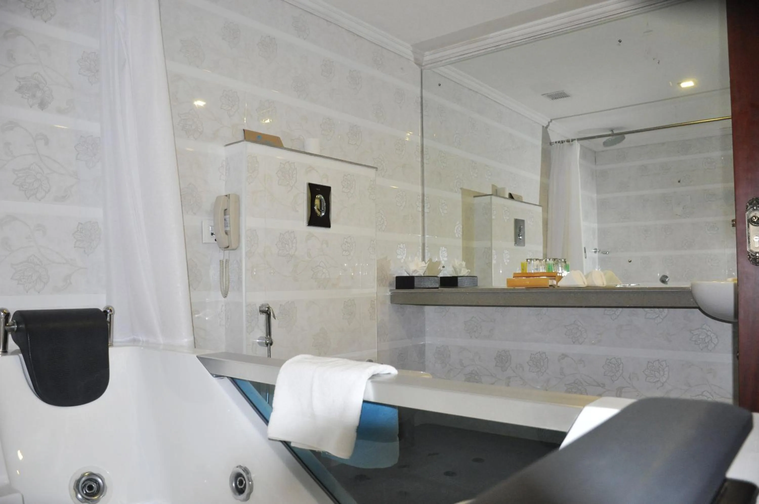 Bathroom in Lake Palace Trivandrum