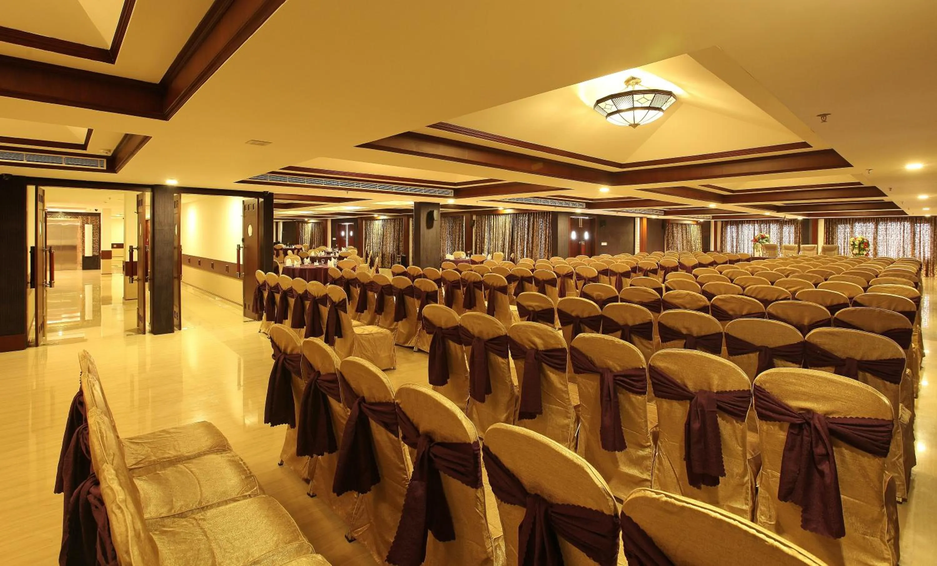 Banquet/Function facilities in Lake Palace Trivandrum