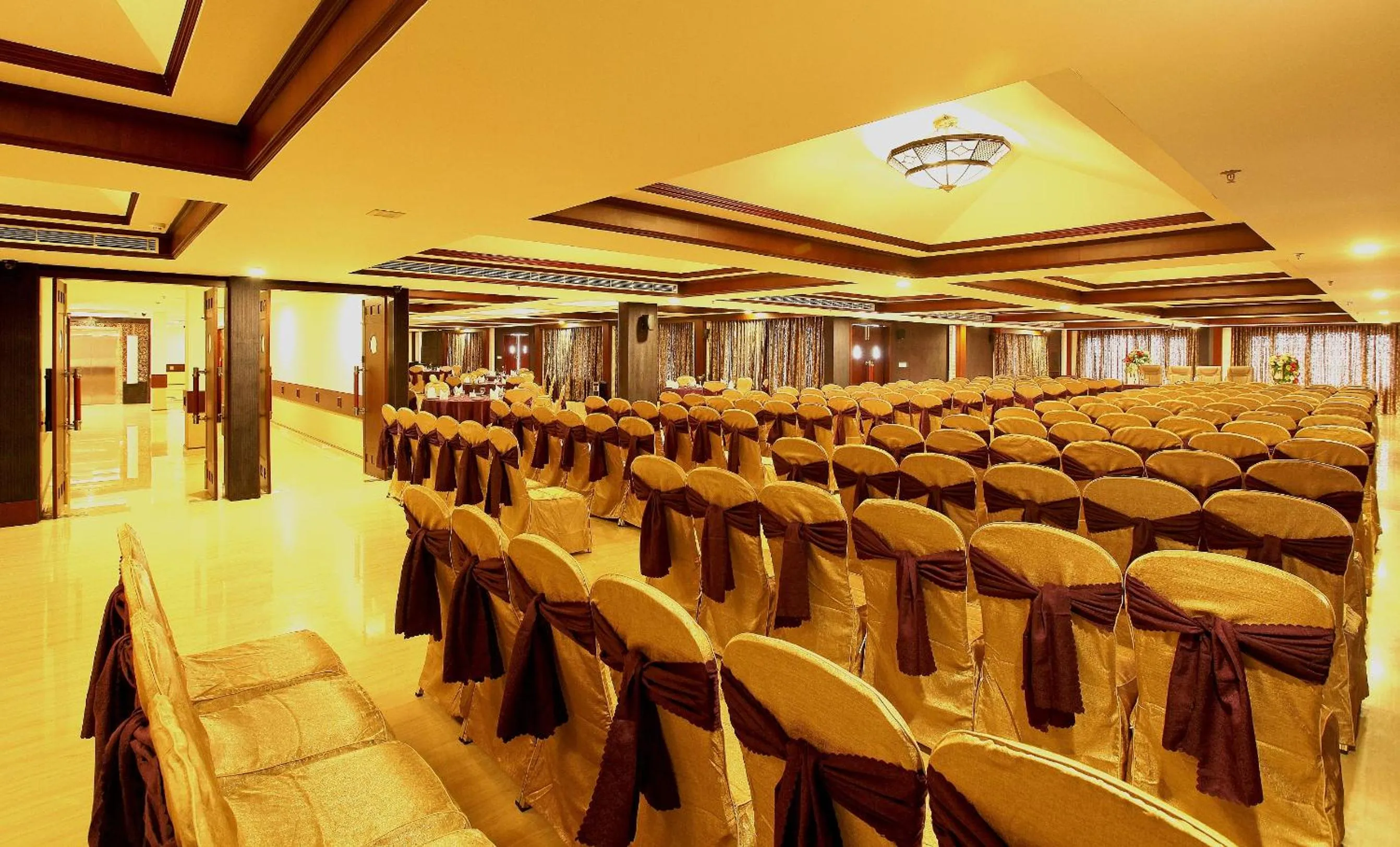 Banquet/Function facilities in Lake Palace Trivandrum
