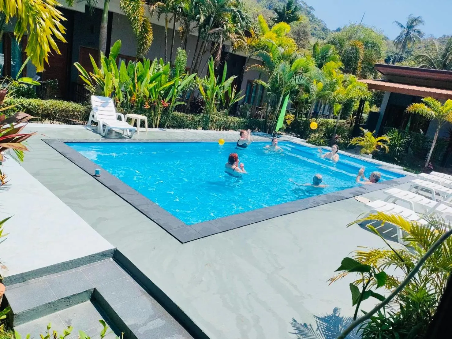 Swimming pool in Andawa Lanta Resort