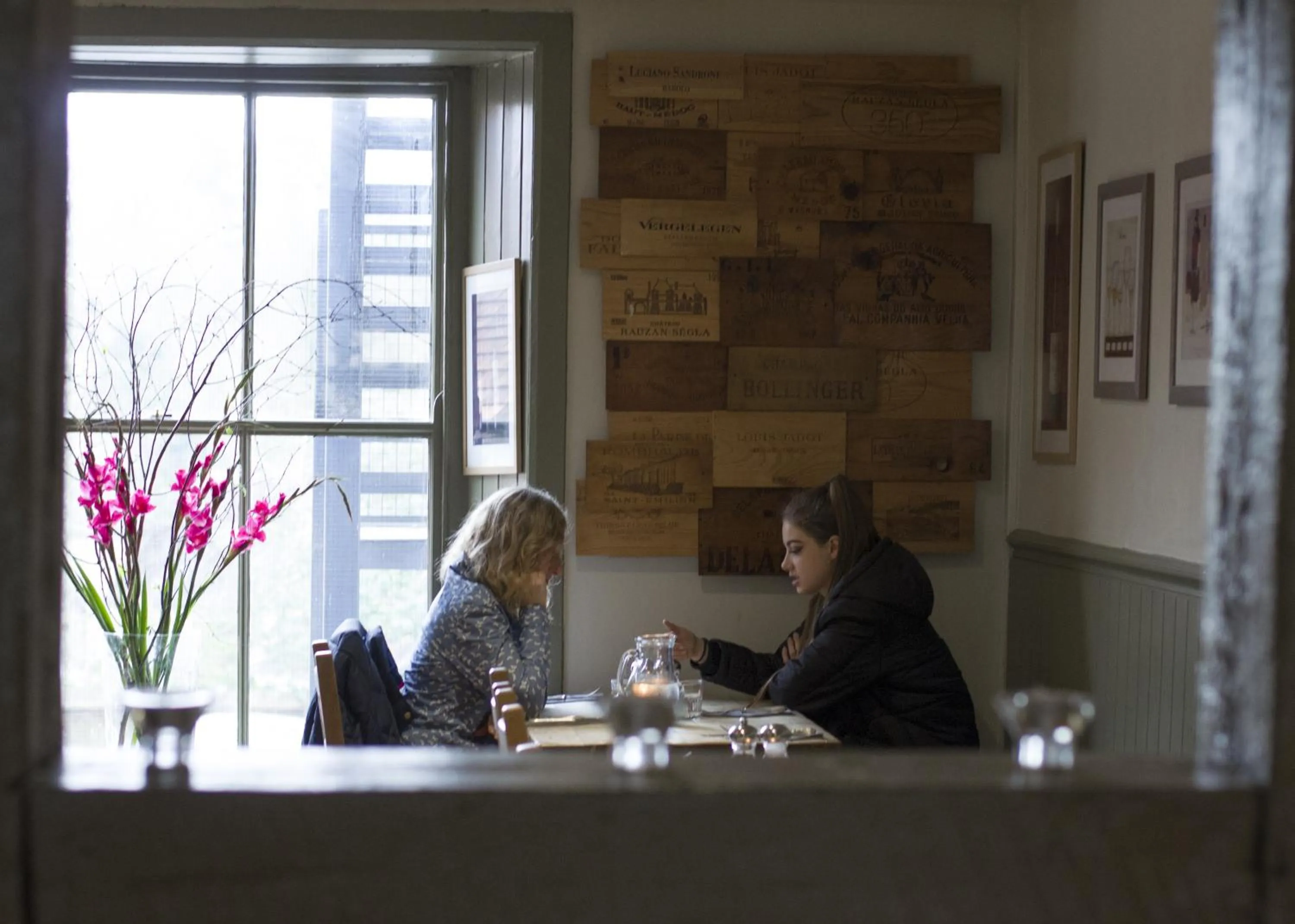 Restaurant/places to eat in The White Hart Inn