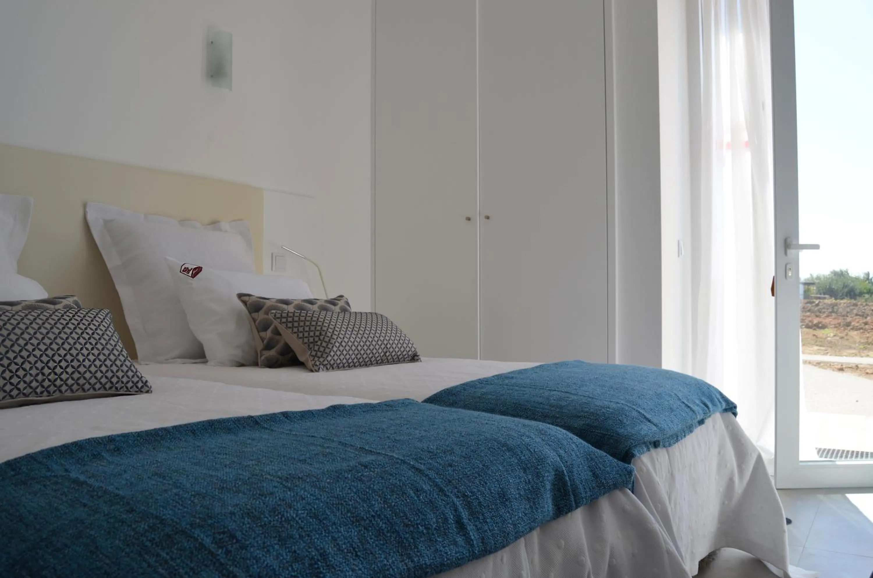 Bedroom, Bed in Entre Vinhas & Mar