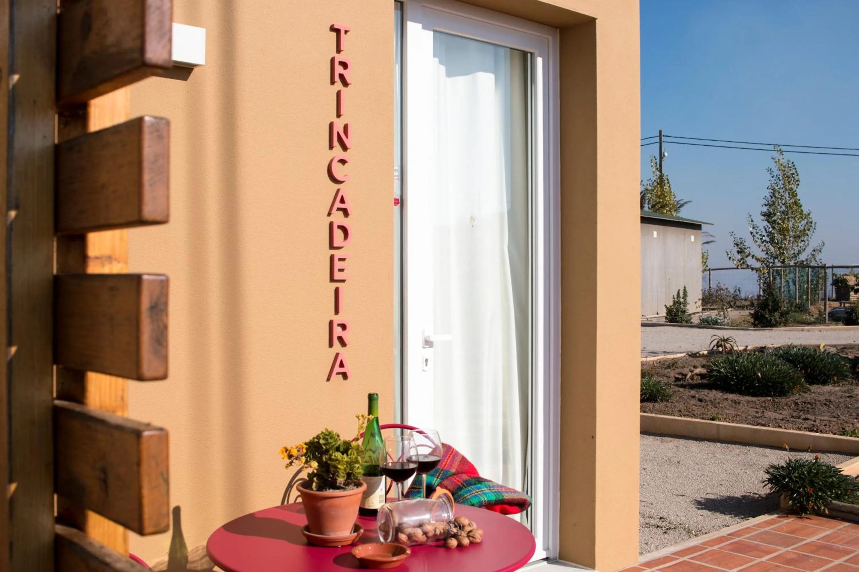 Bedroom in Entre Vinhas & Mar