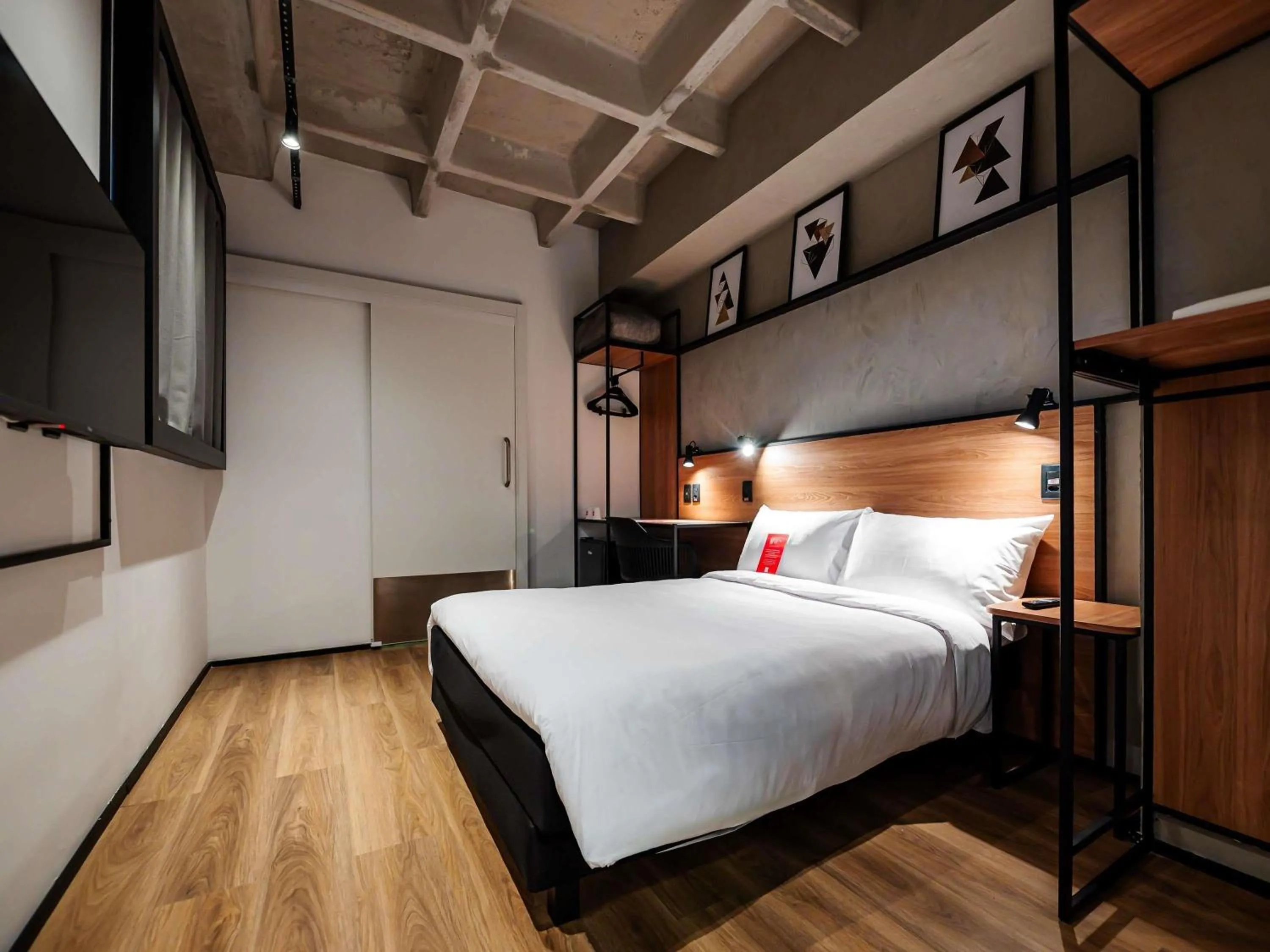 Double Room - single occupancy - Adapted in ibis Pelotas