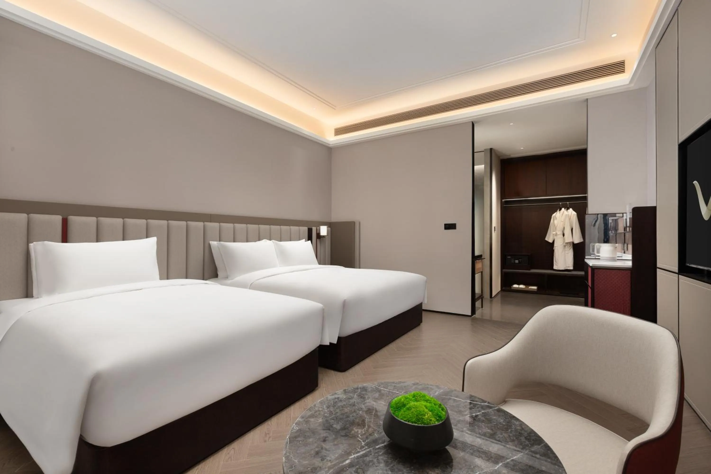 Bed in Mövenpick by Accor Shanghai People's Square