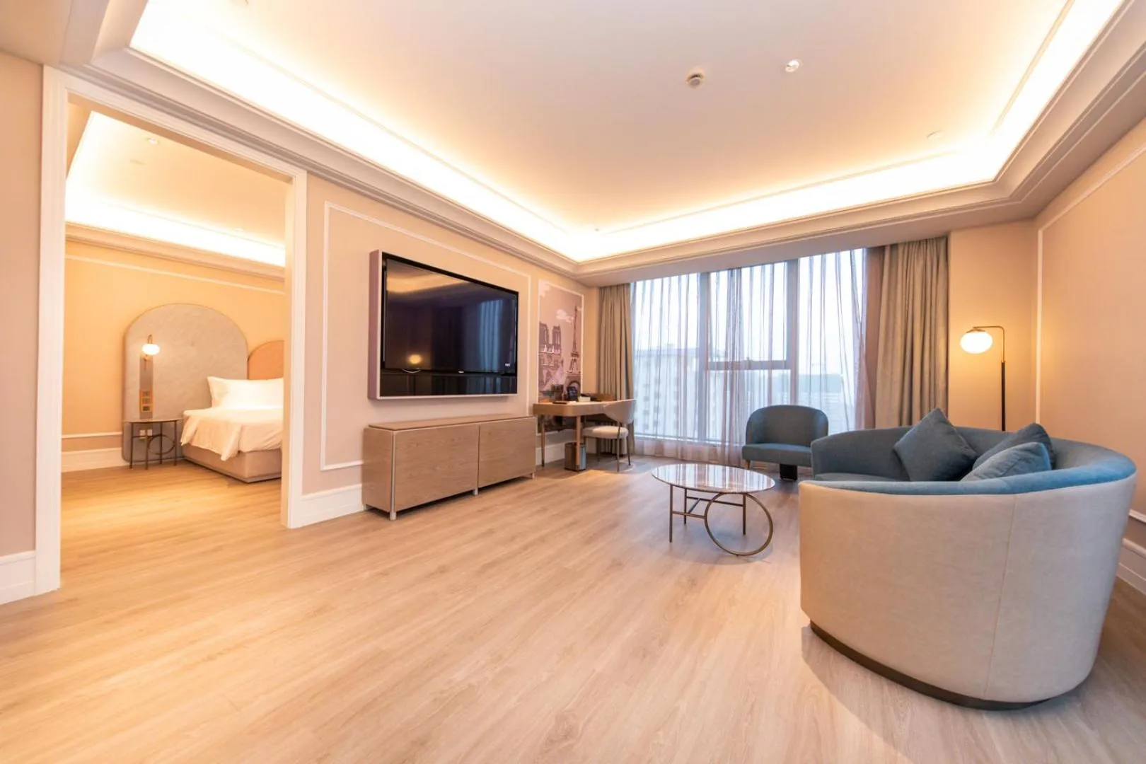 Living room, Bed in Mercure Xinyang East Railway Station