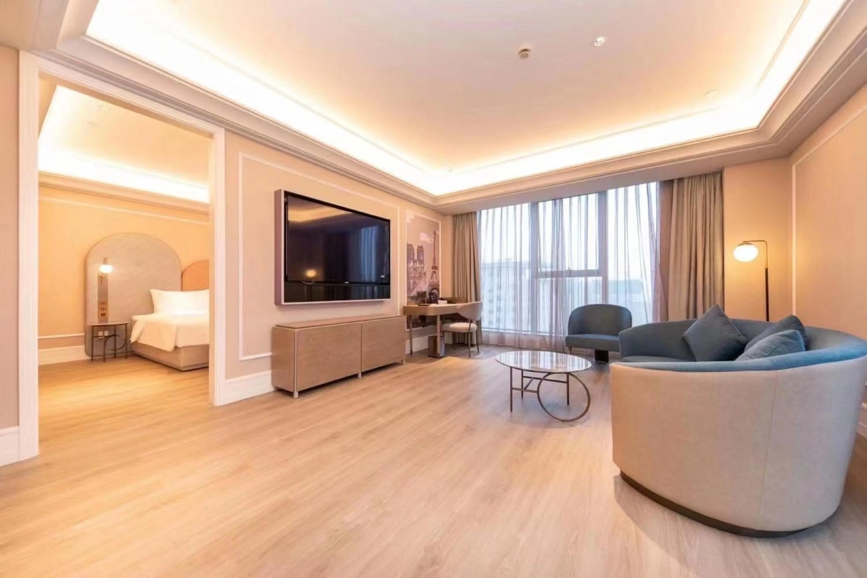 Living room, Bed in Mercure Xinyang East Railway Station