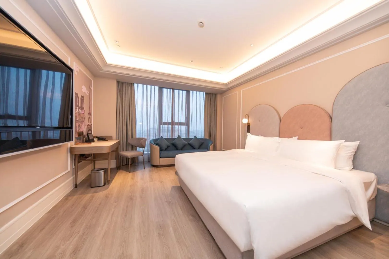 Photo of the whole room, Bed in Mercure Xinyang East Railway Station