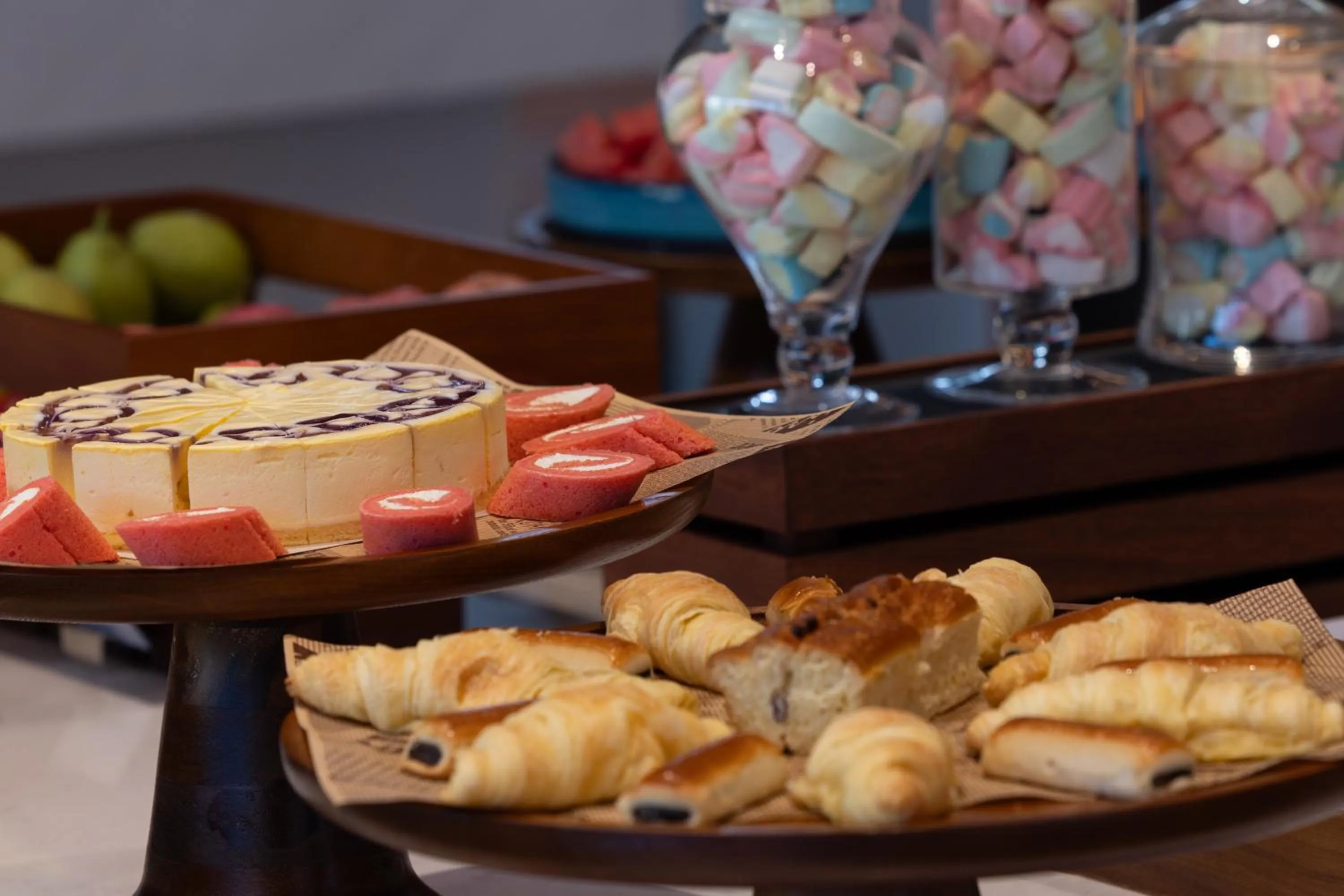 Restaurant/places to eat in Mercure Jinan Beiyuan Street