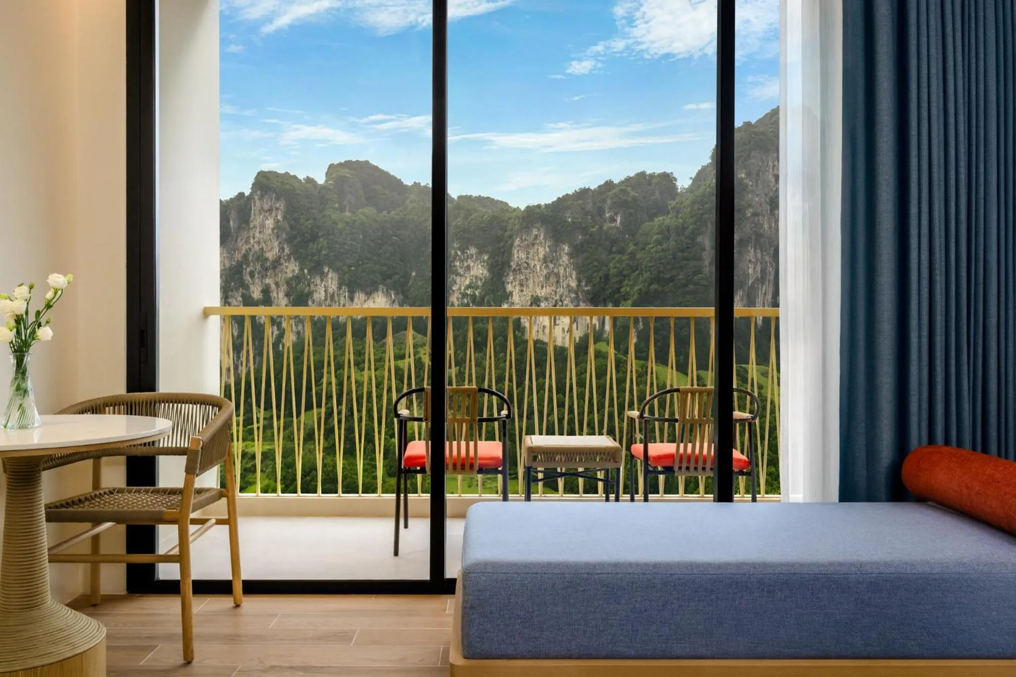 Balcony/Terrace, Bed in Grand Mercure Krabi Ao Nang