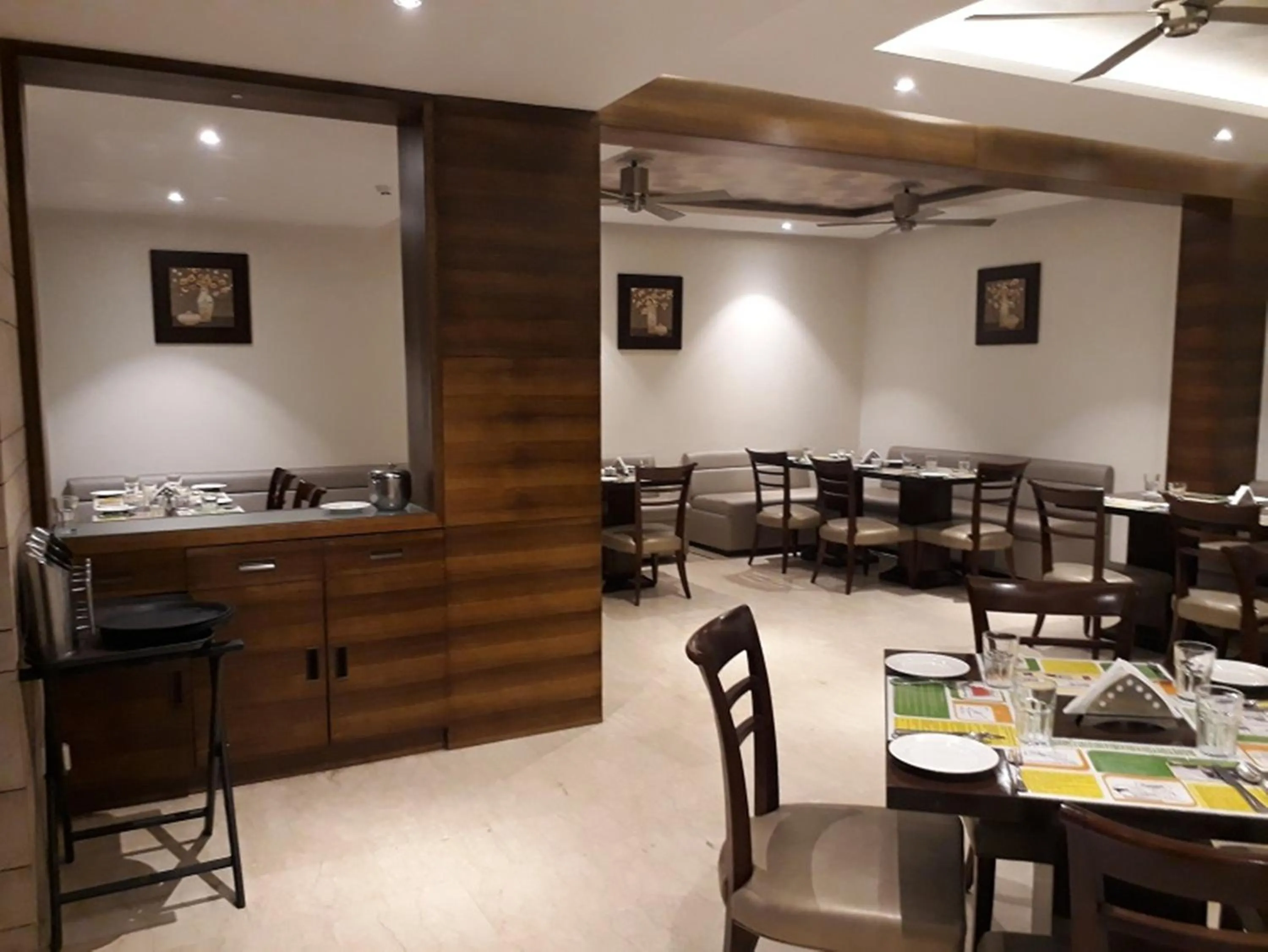 Lounge or bar in Lemon Tree Hotel Candolim