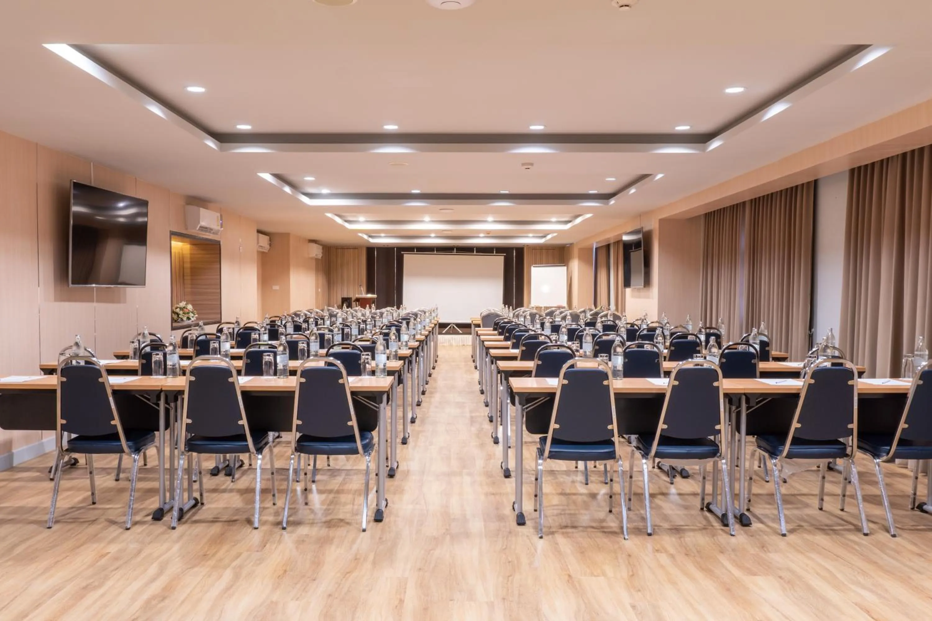Meeting/conference room in Recenta Suite Phuket Suanluang