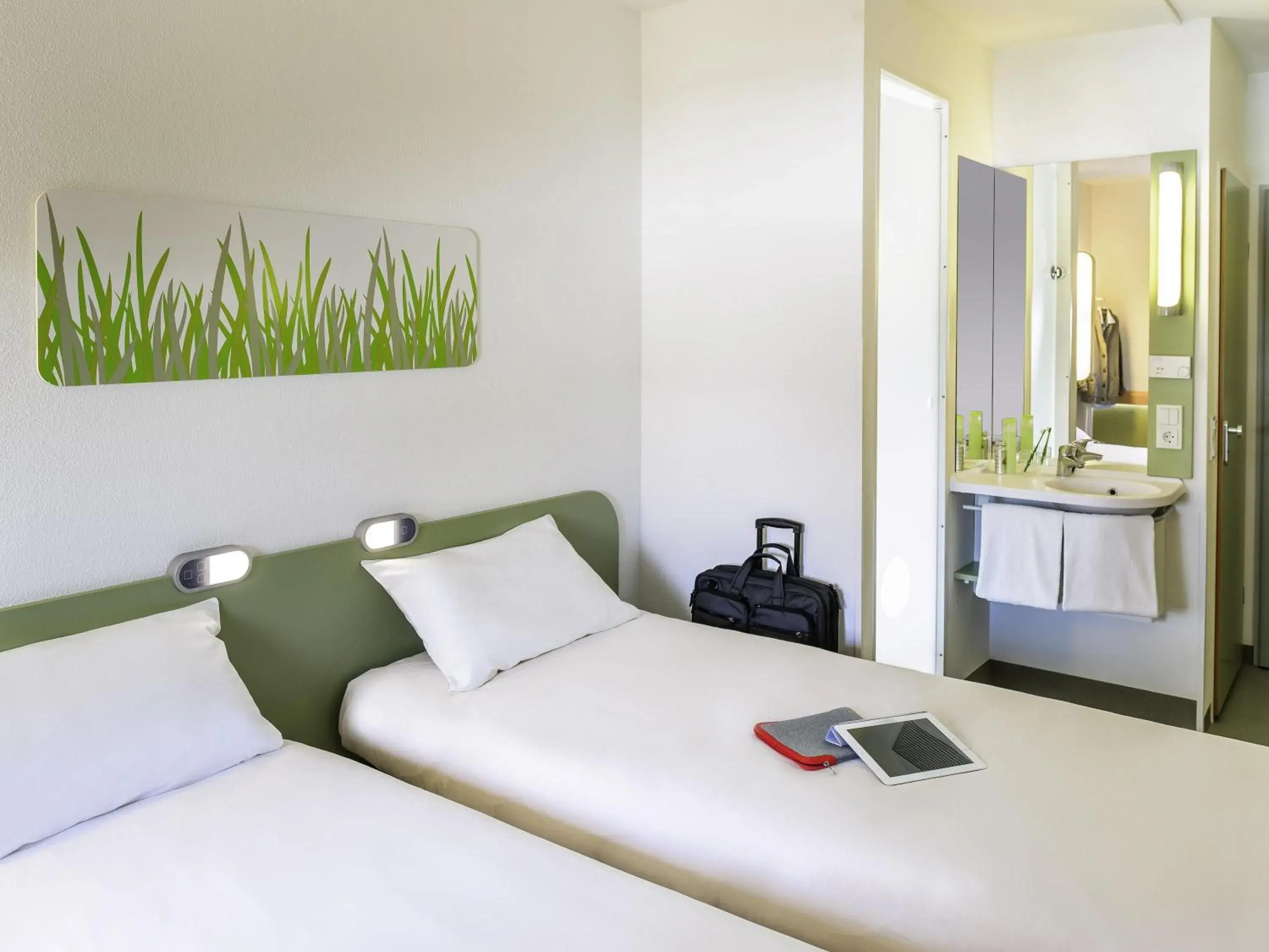 Twin Room in Ibis Budget Chalon Sur Saone Nord Twin Room in Ibis Budget Chalon Sur Saone Nord