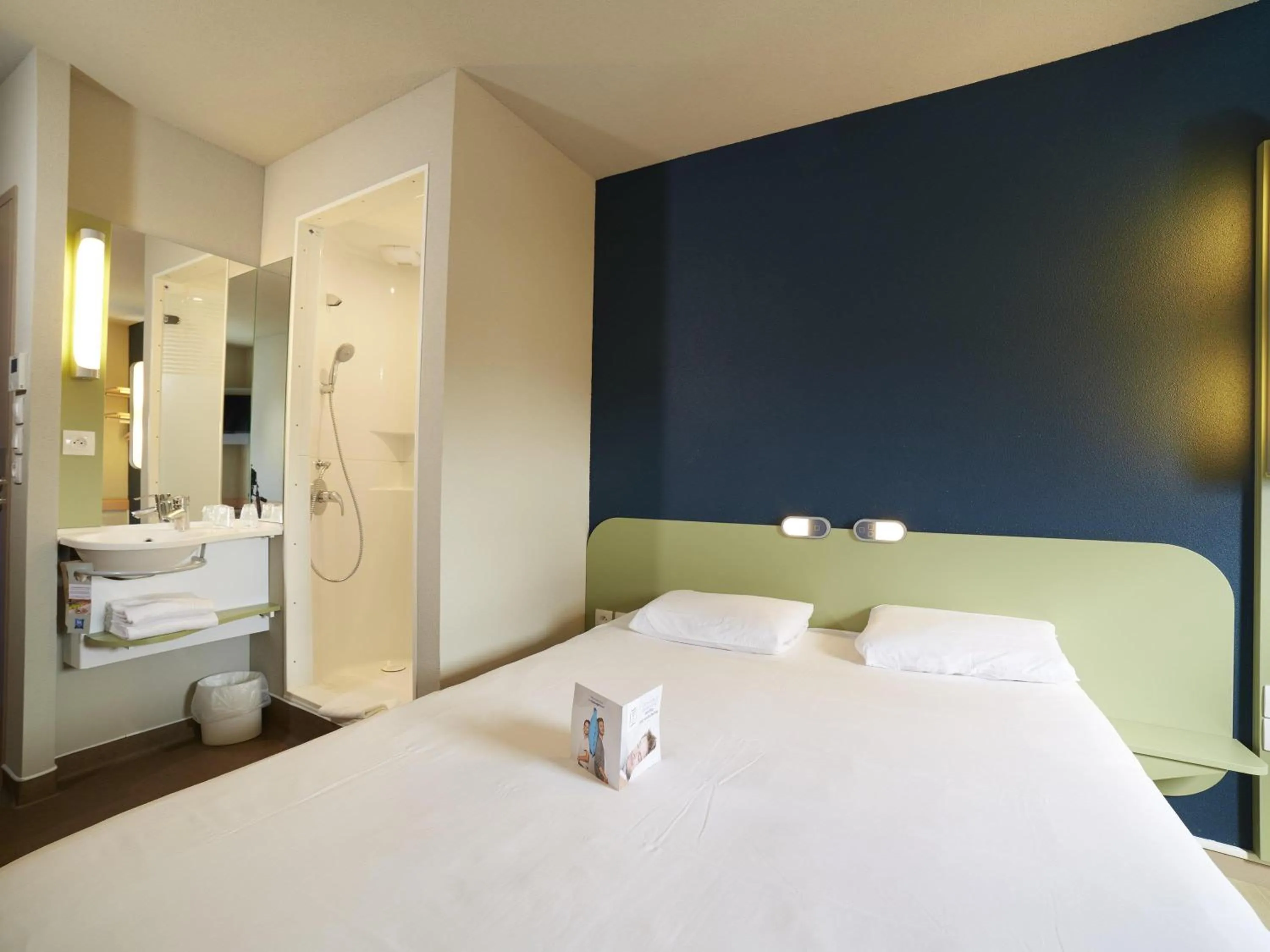 Bedroom, Bed in Ibis Budget Chalon Sur Saone Nord