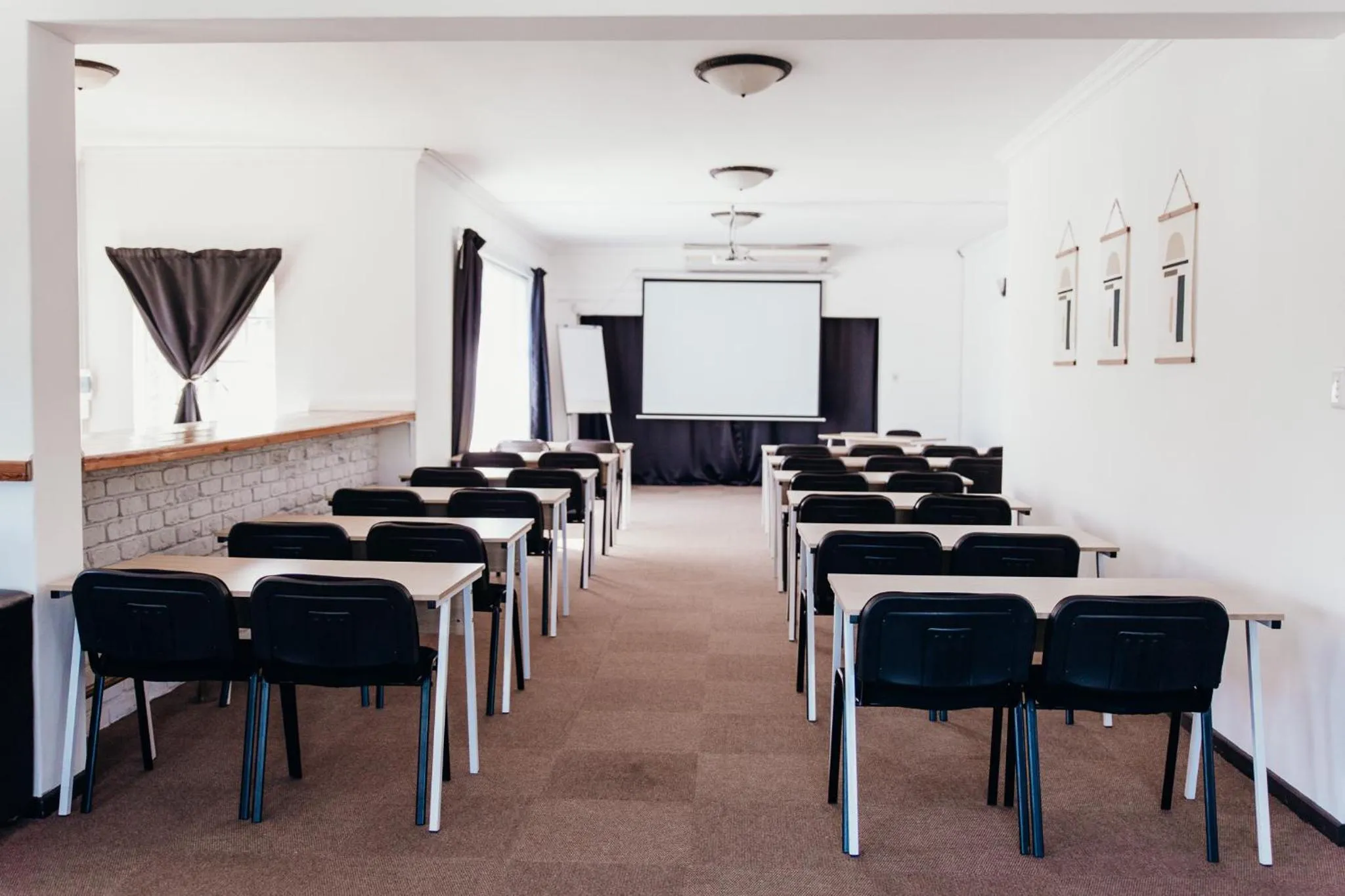 Meeting/conference room in George Lodge International