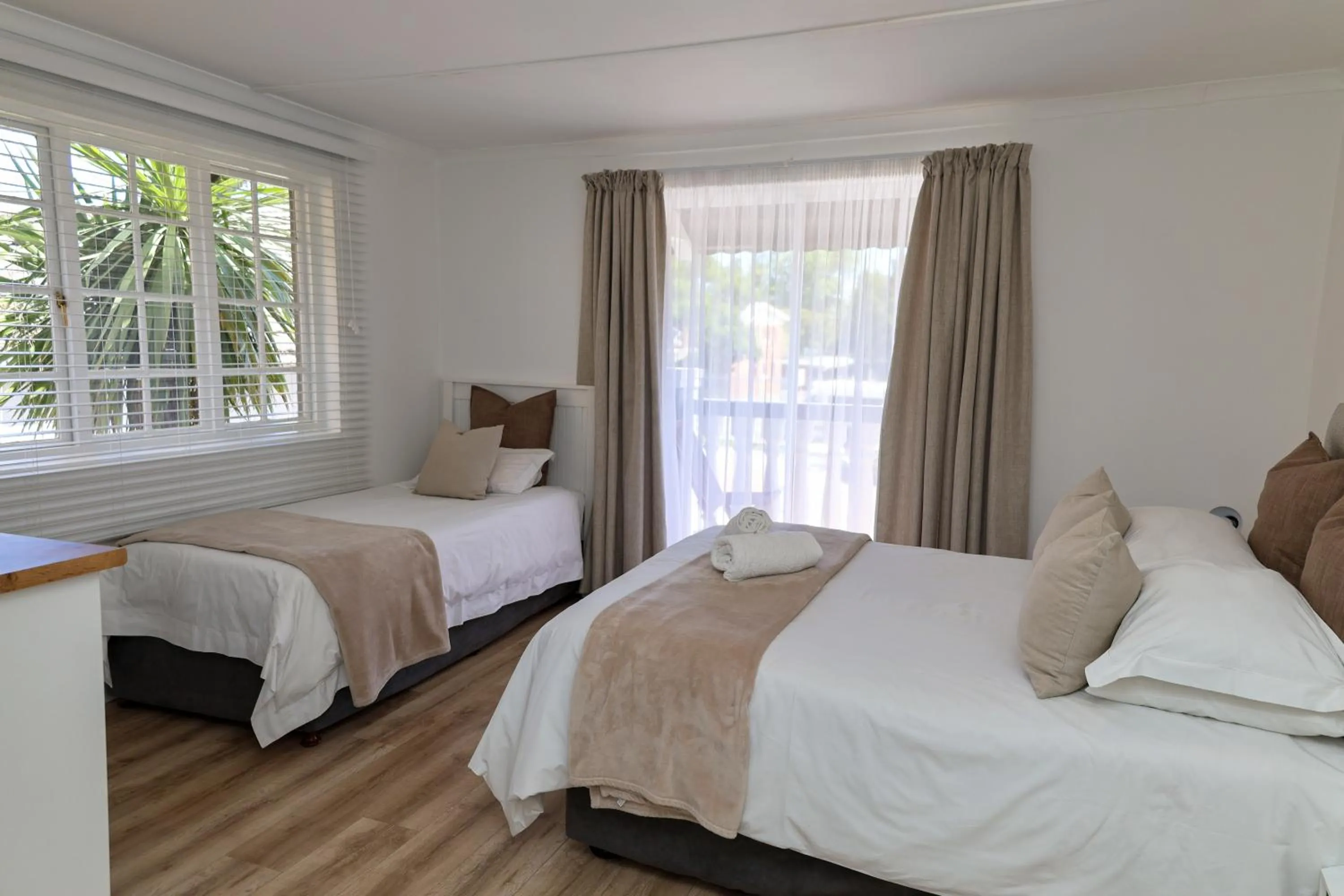 Bed in George Lodge International