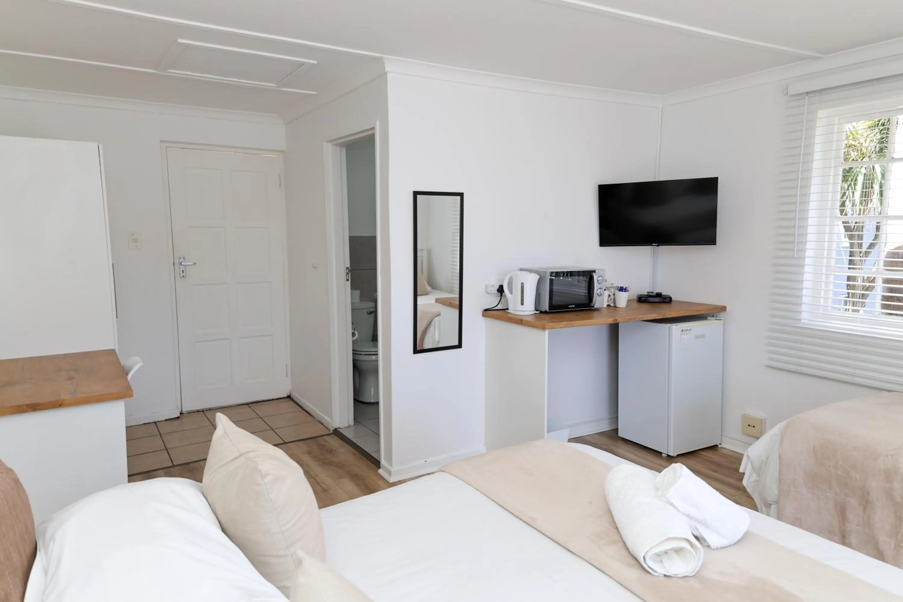 Bed in George Lodge International