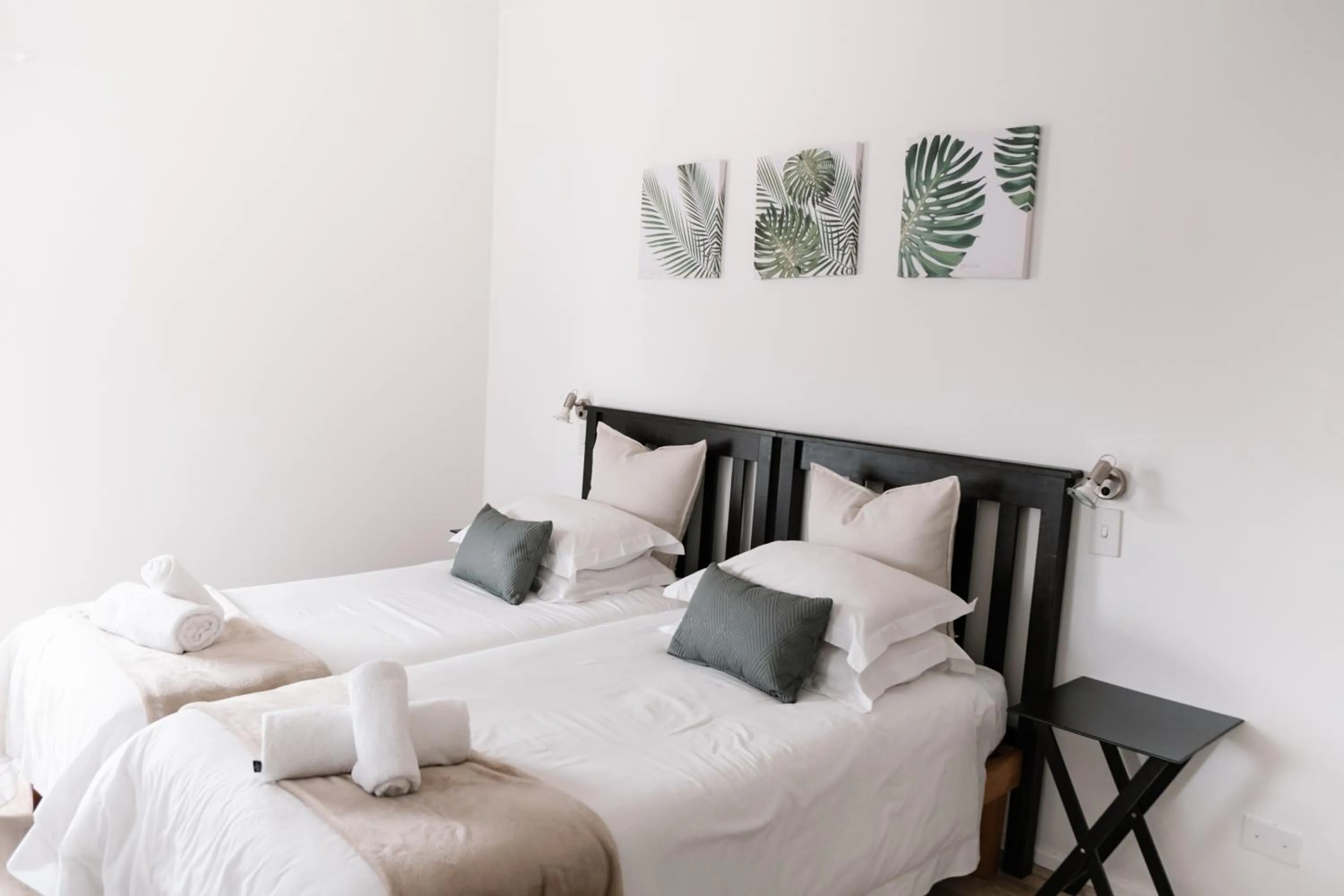 Bed in George Lodge International