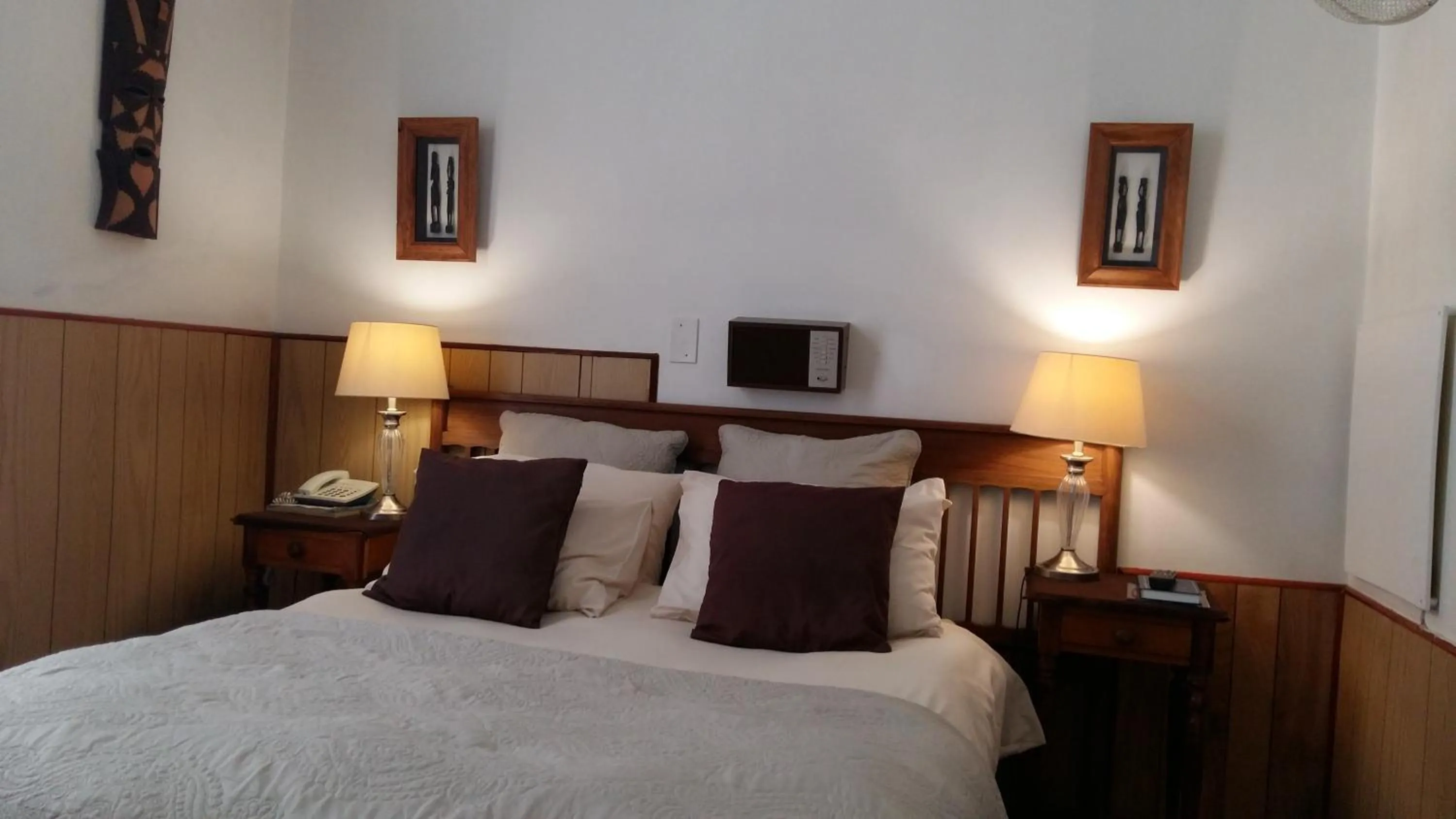 Bed in Albertinia Hotel