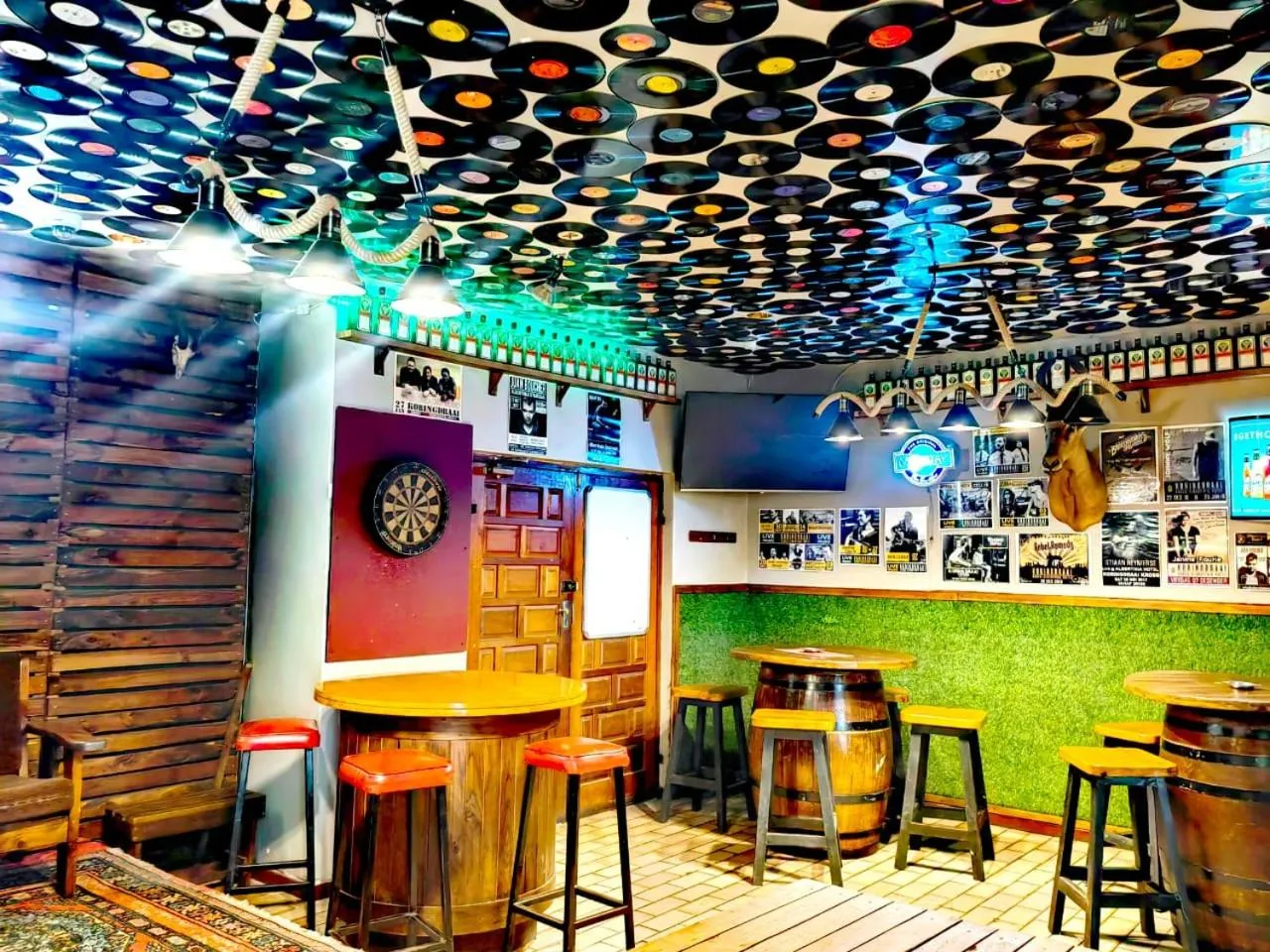 Restaurant/places to eat in Albertinia Hotel