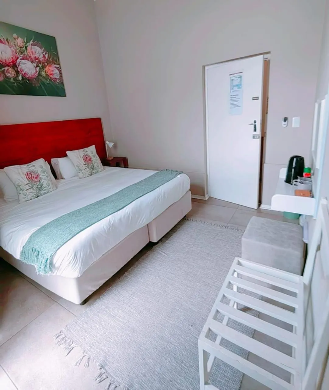 Bedroom, Bed in Albertinia Hotel