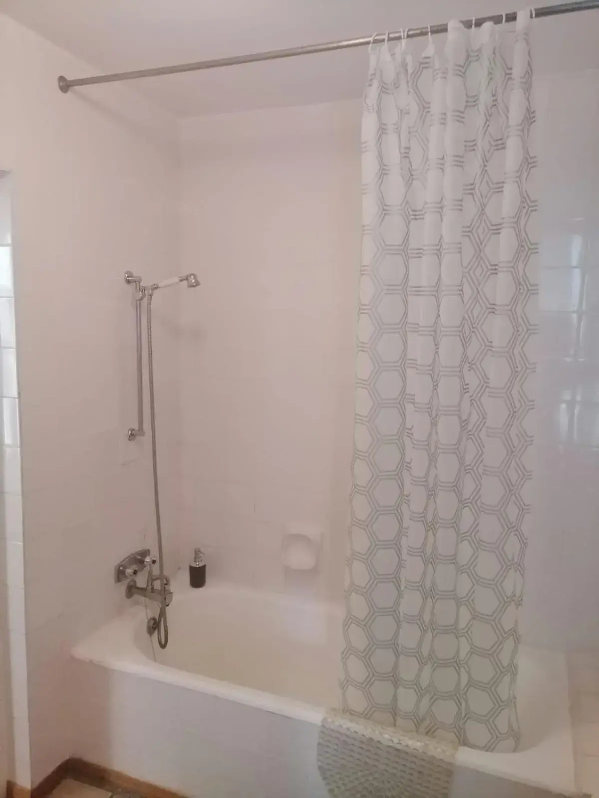 Twin Room - single occupancy in Albertinia Hotel Twin Room - single occupancy in Albertinia Hotel