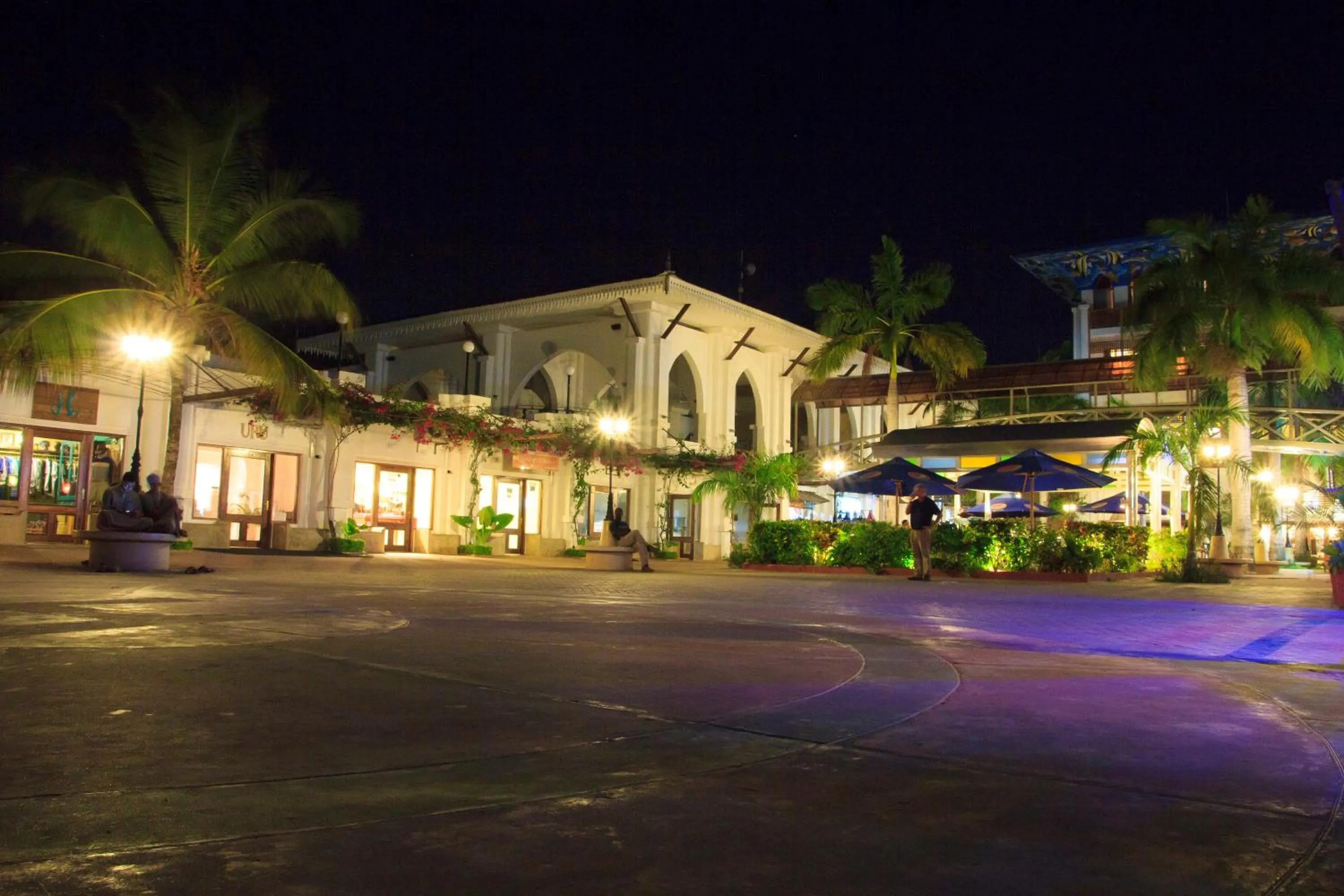 Property building in Hotel Slipway
