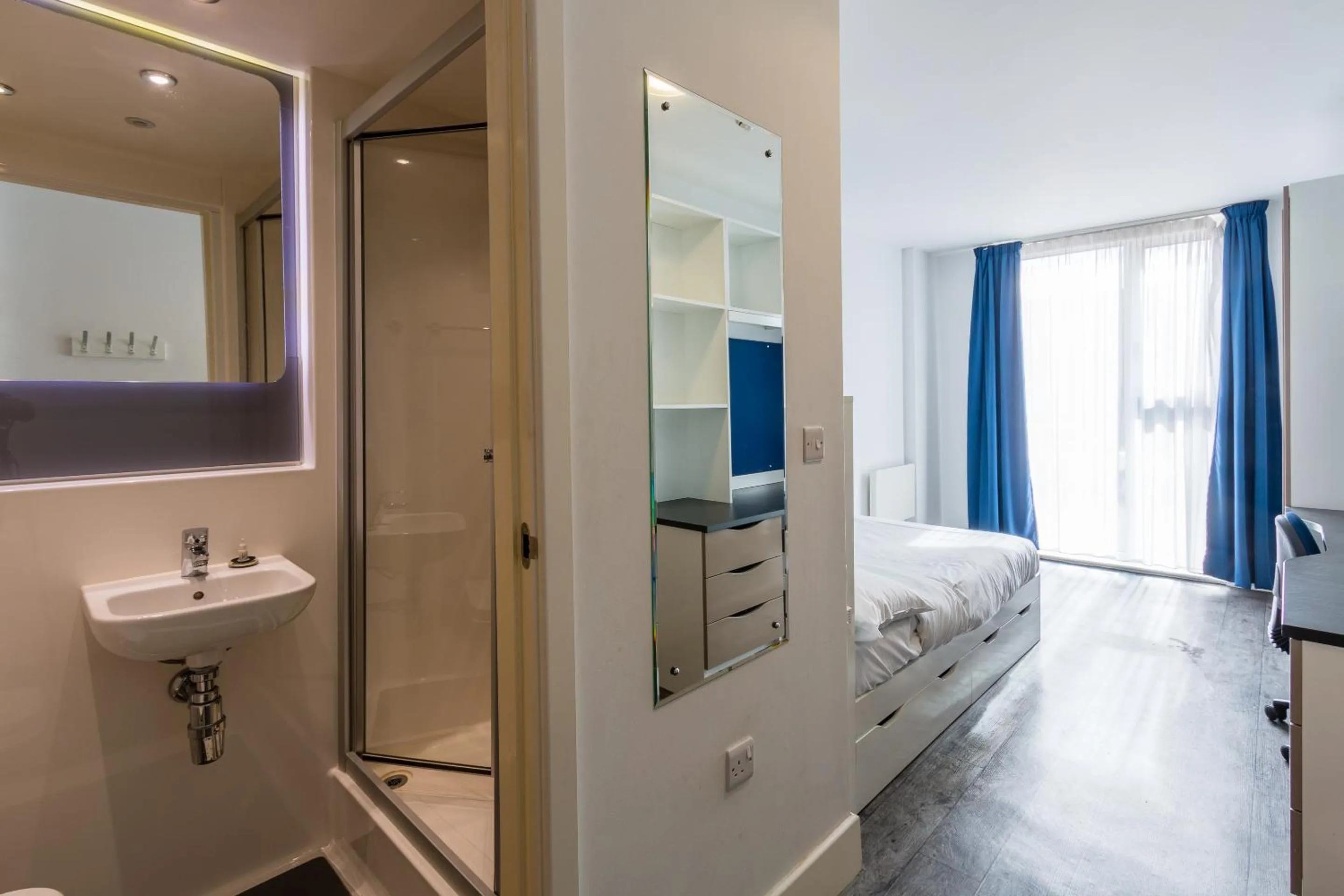 Bathroom in Destiny Student - Holyrood (Brae House)