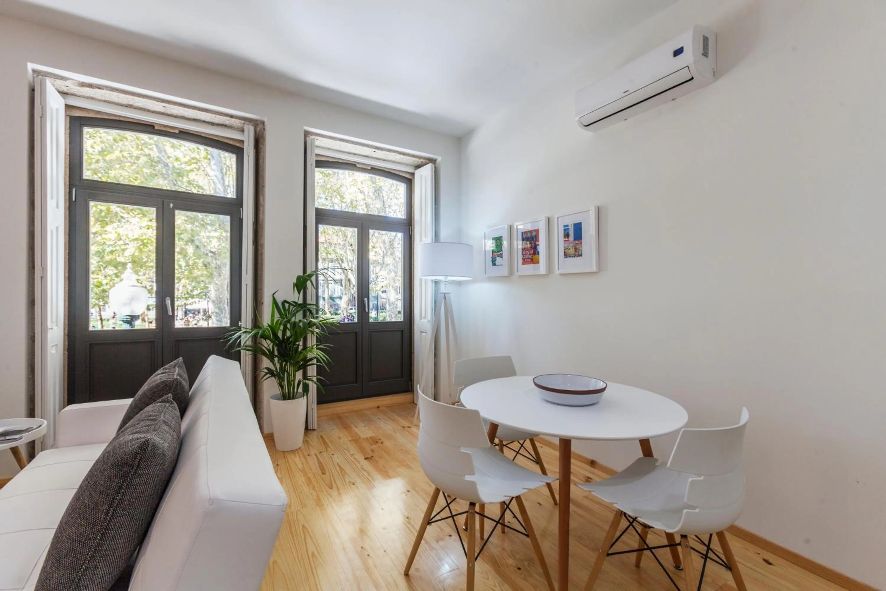 Dining area in BO - Marquês Apartments