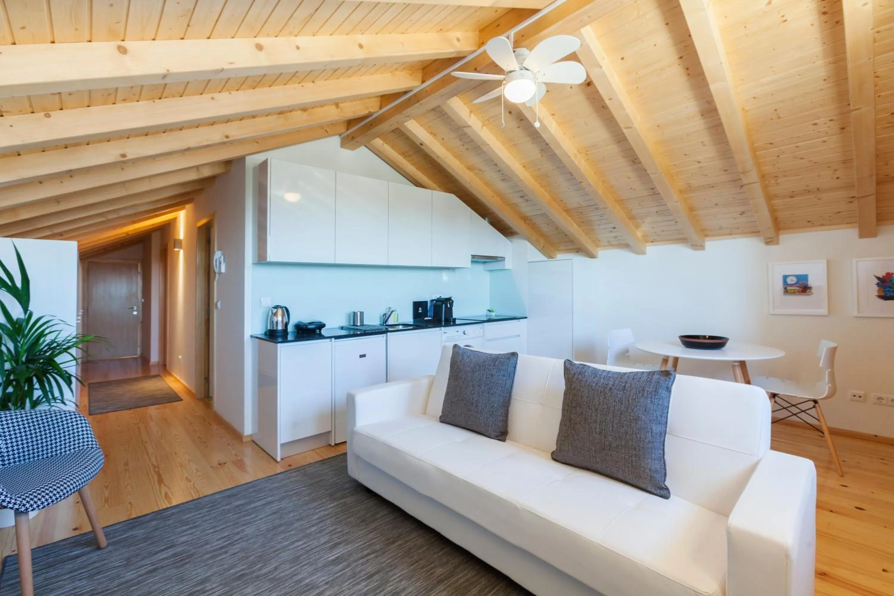 Photo of the whole room in BO - Marquês Apartments