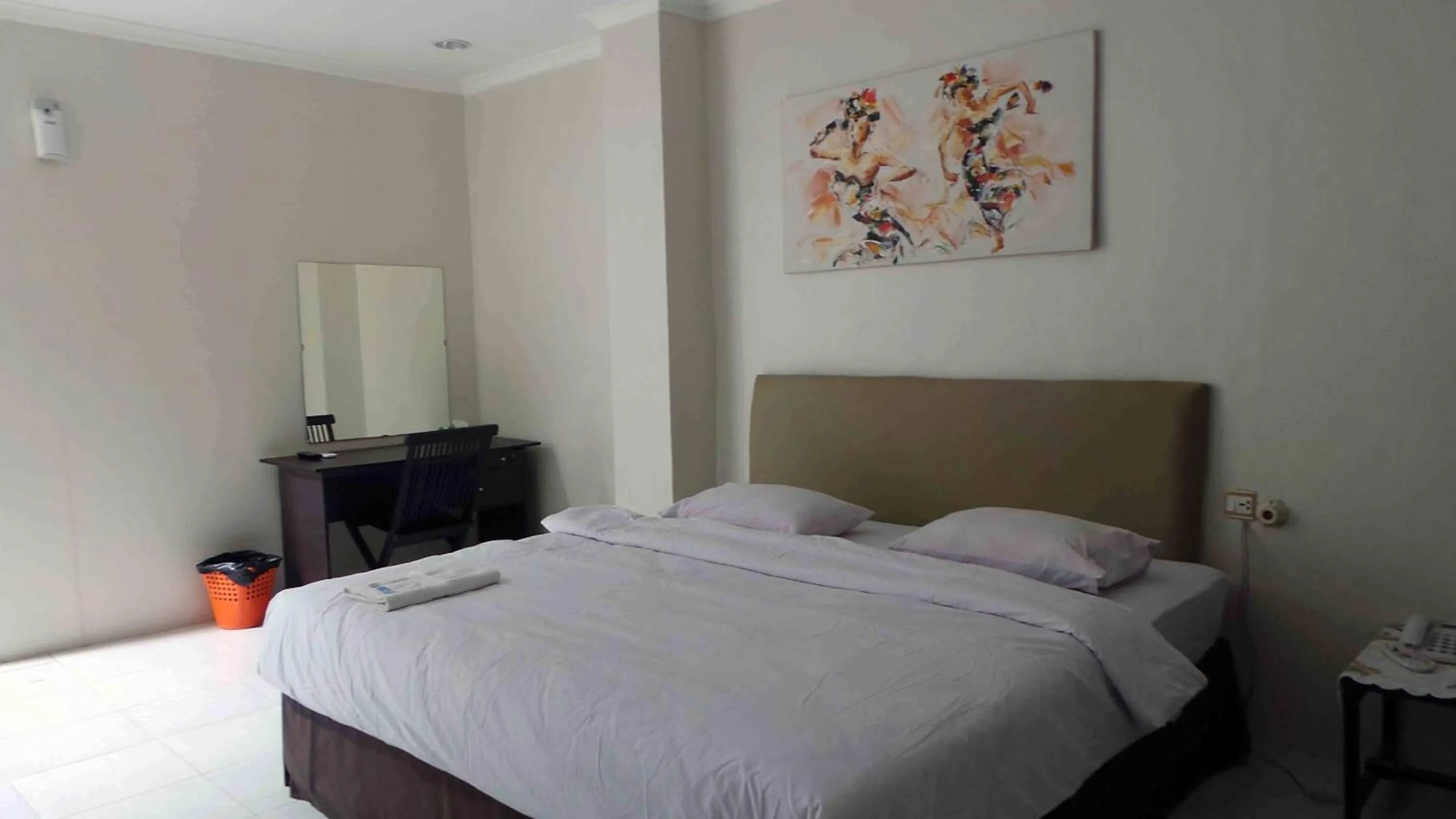 Bed in Karaton Luwuk