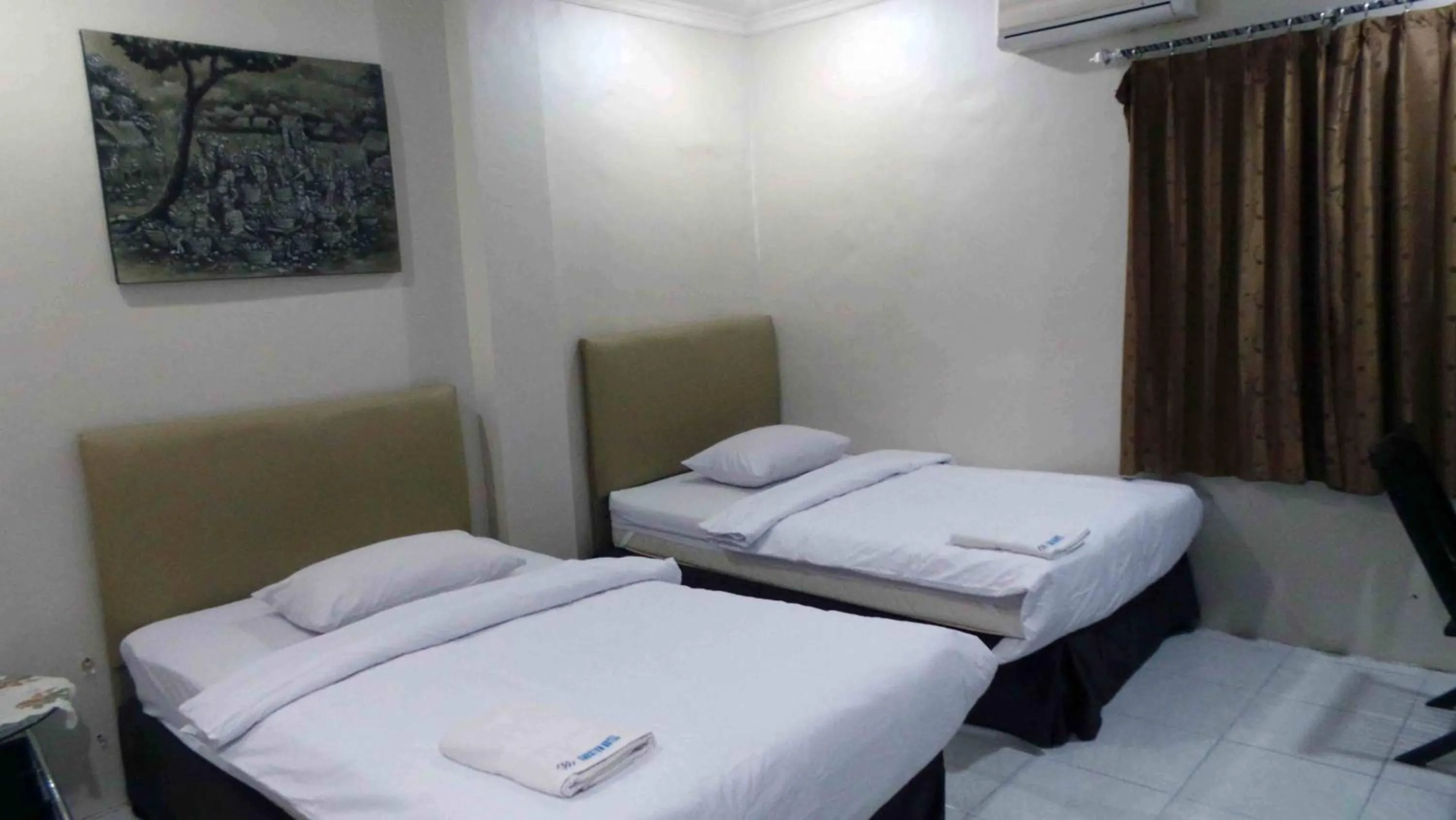 Bed in Karaton Luwuk