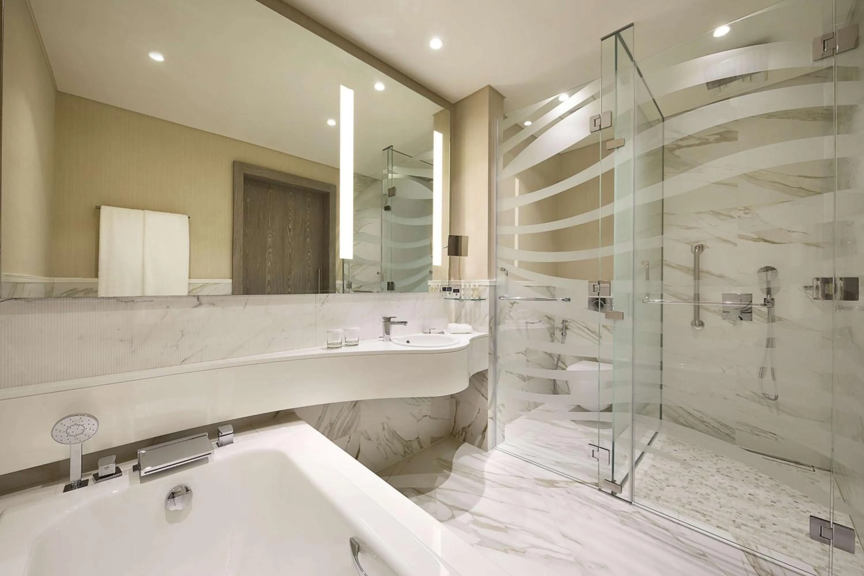 Shower in DoubleTree by Hilton Doha Old Town