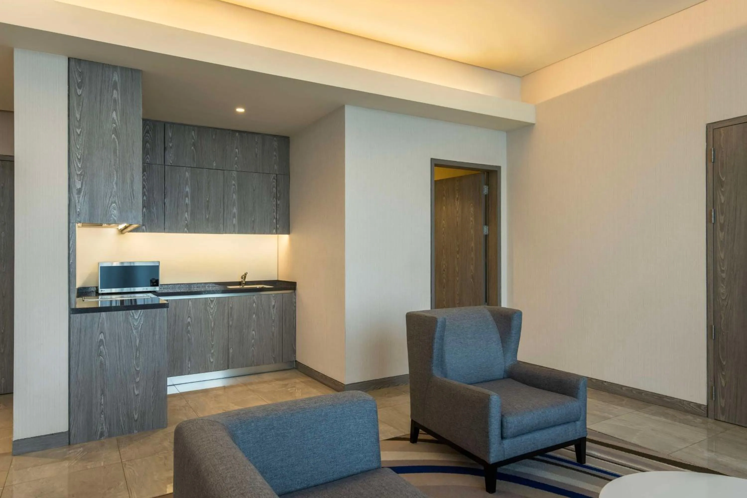 Kitchen or kitchenette in DoubleTree by Hilton Doha Old Town