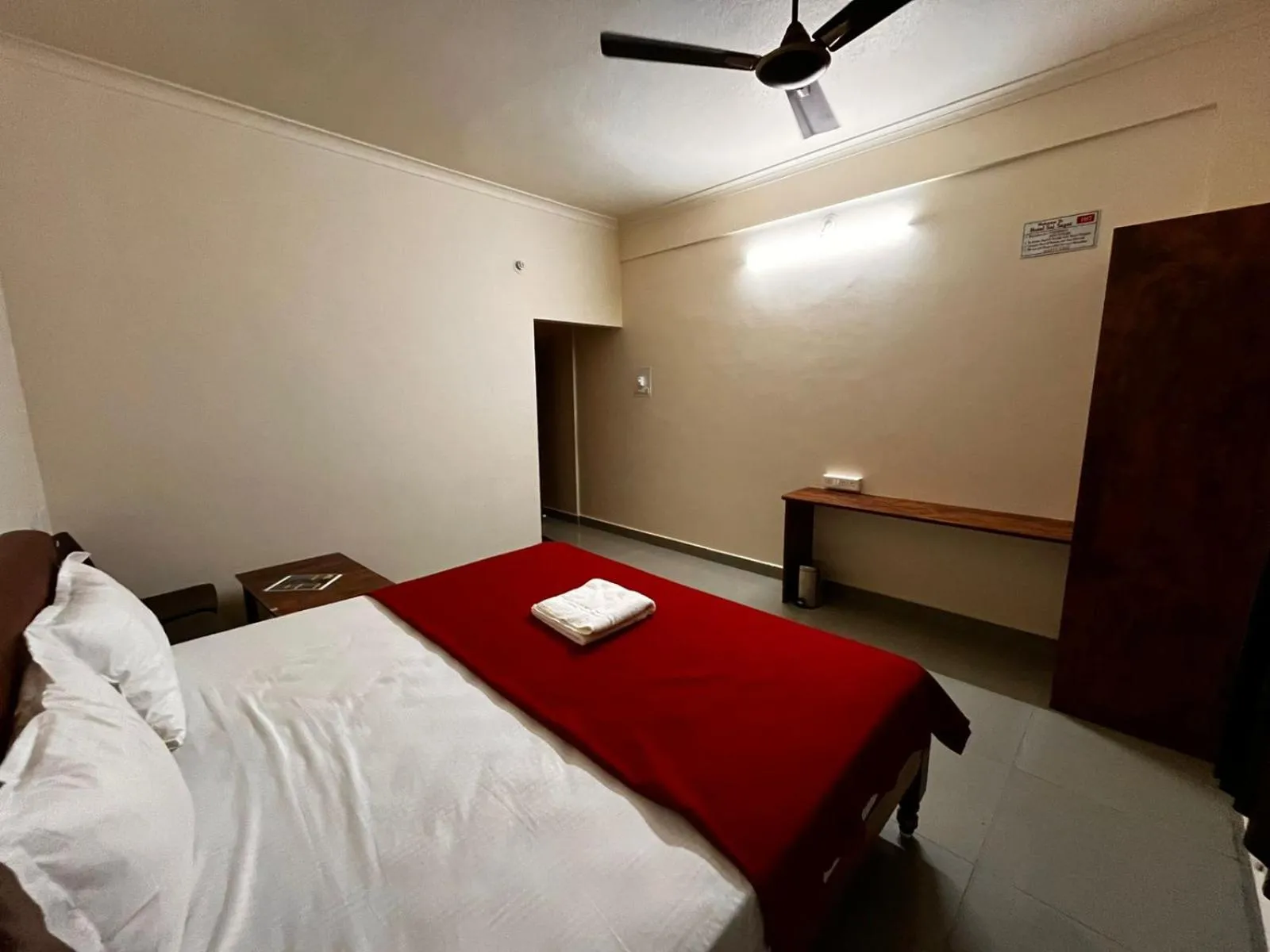 Bed in Hotel Sai Sagar