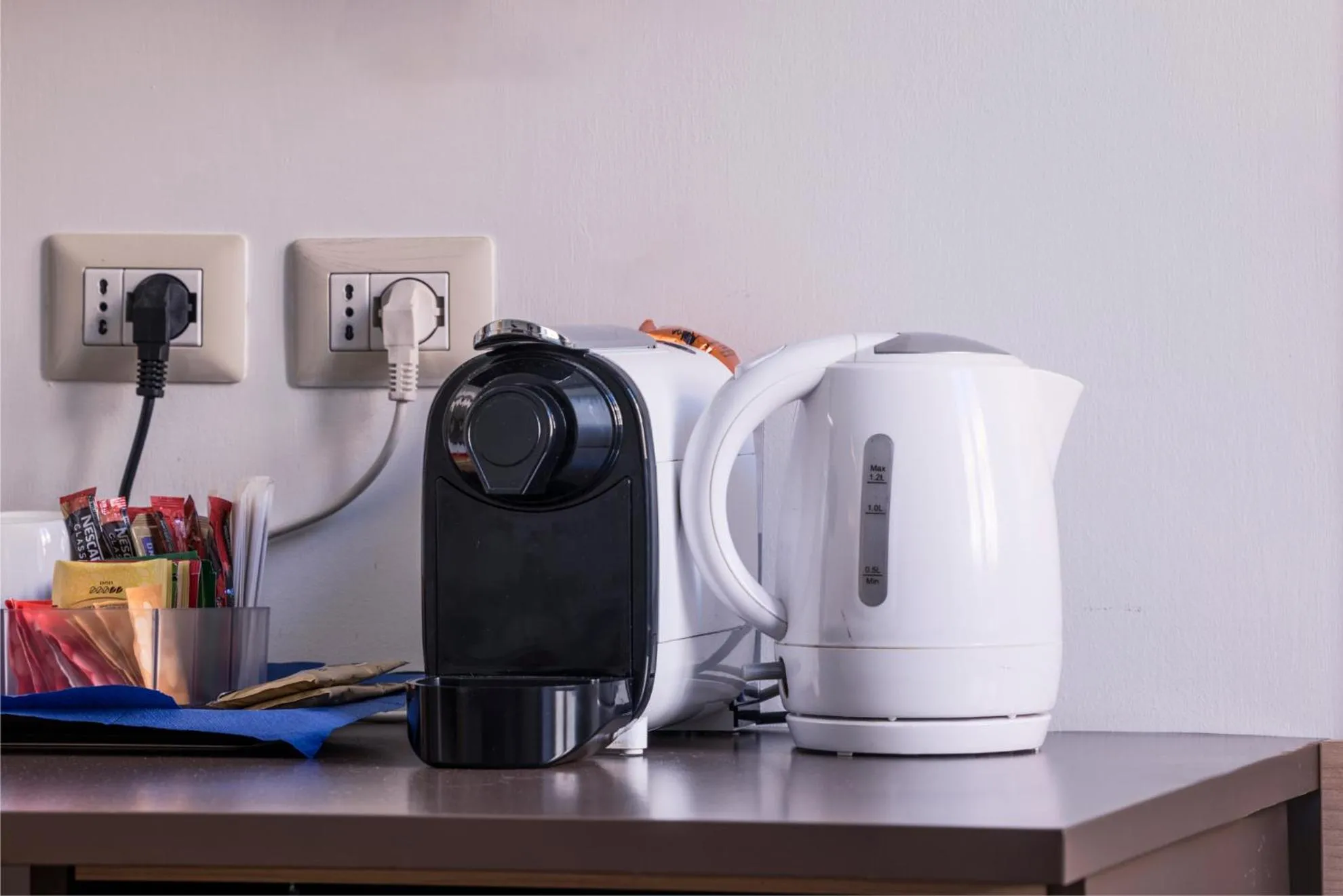 Coffee/tea facilities in Rome Armony Suites