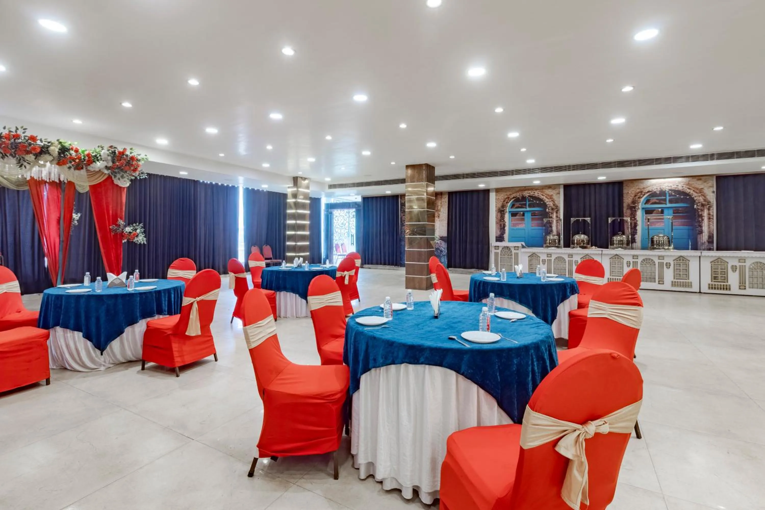 Dining area in Treebo KGF Villa with Swimming Pool