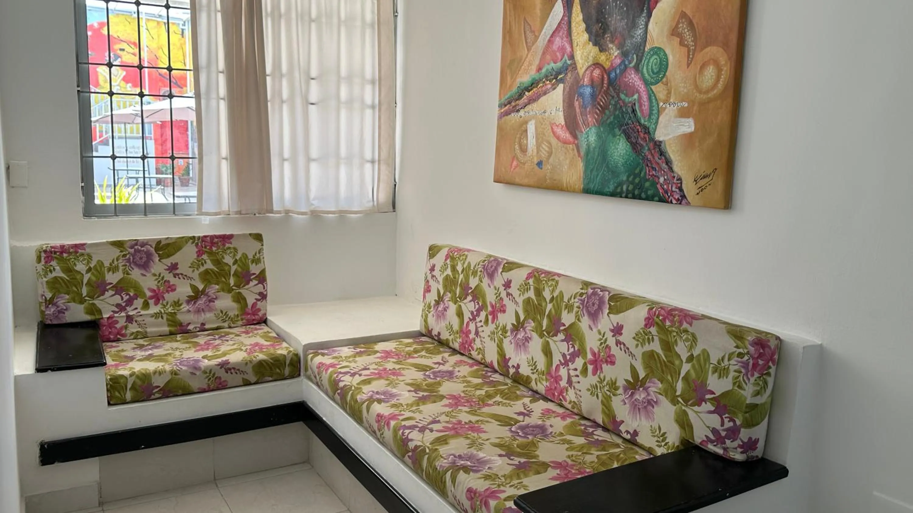 Las Piloneras Apartahotel