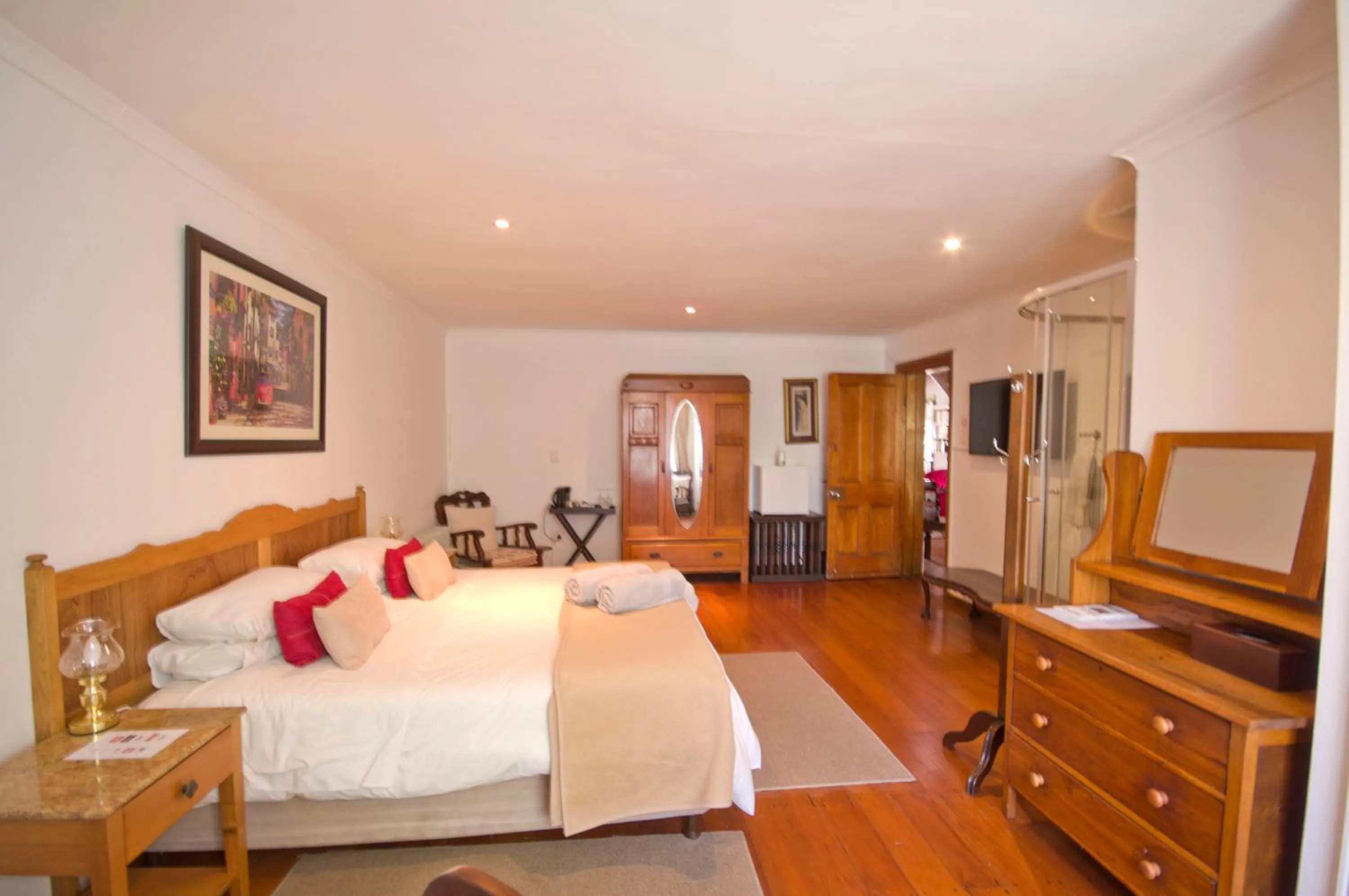 Bed in Knysna Manor House