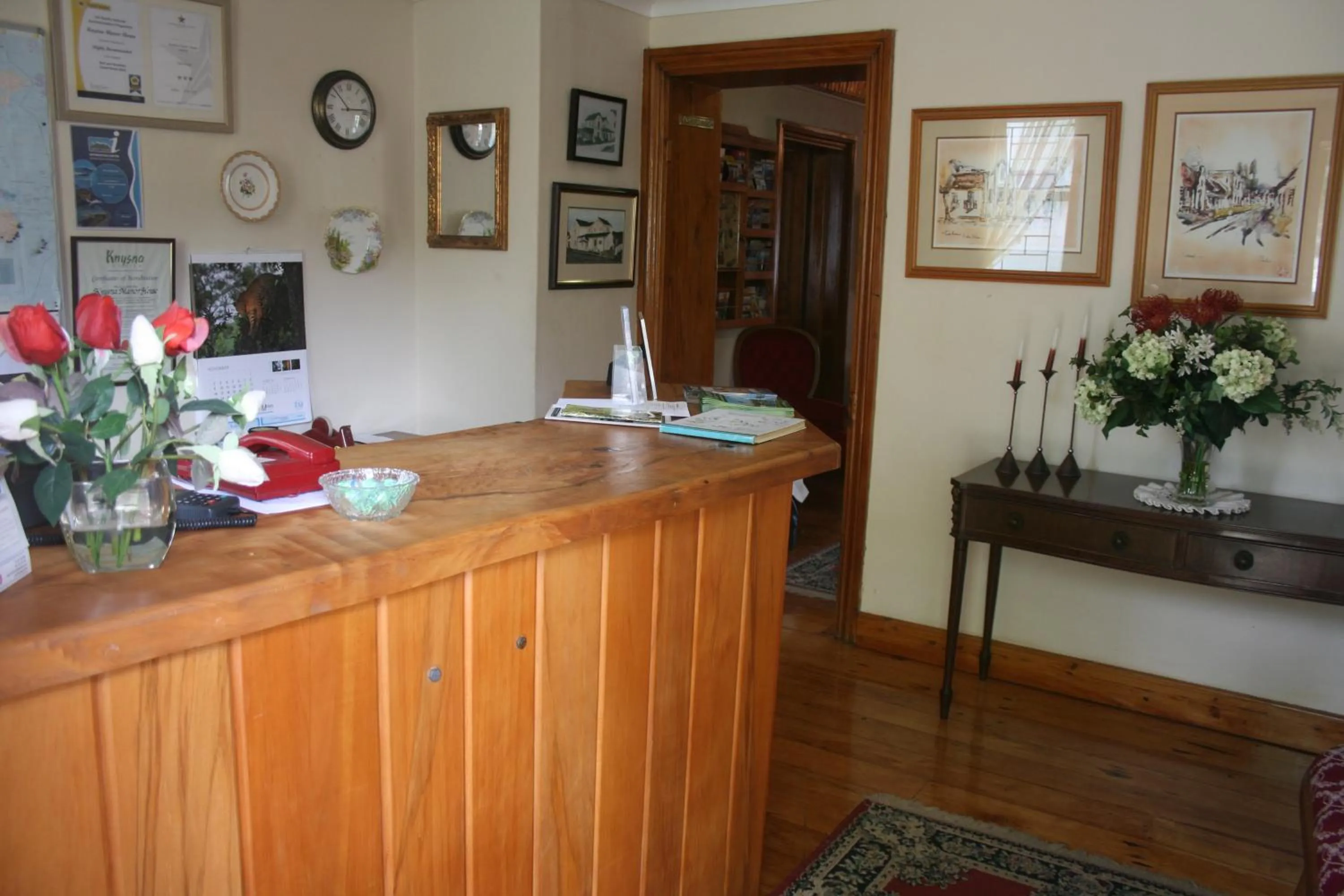 Facade/entrance in Knysna Manor House