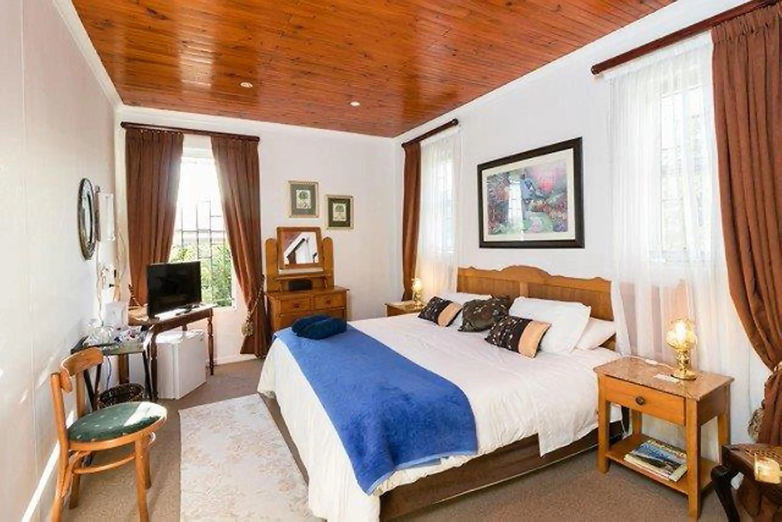 Bed in Knysna Manor House