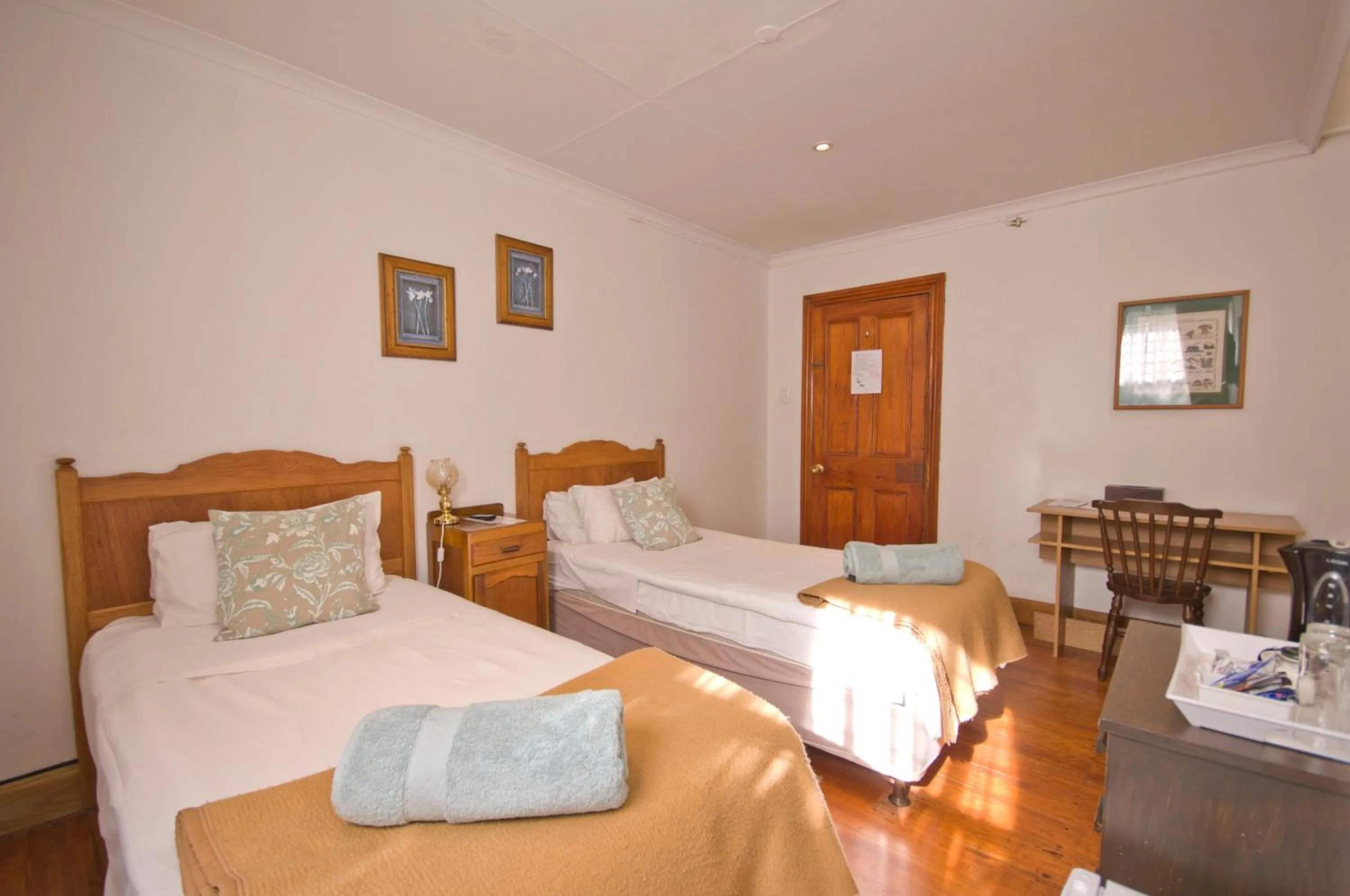 Bed in Knysna Manor House